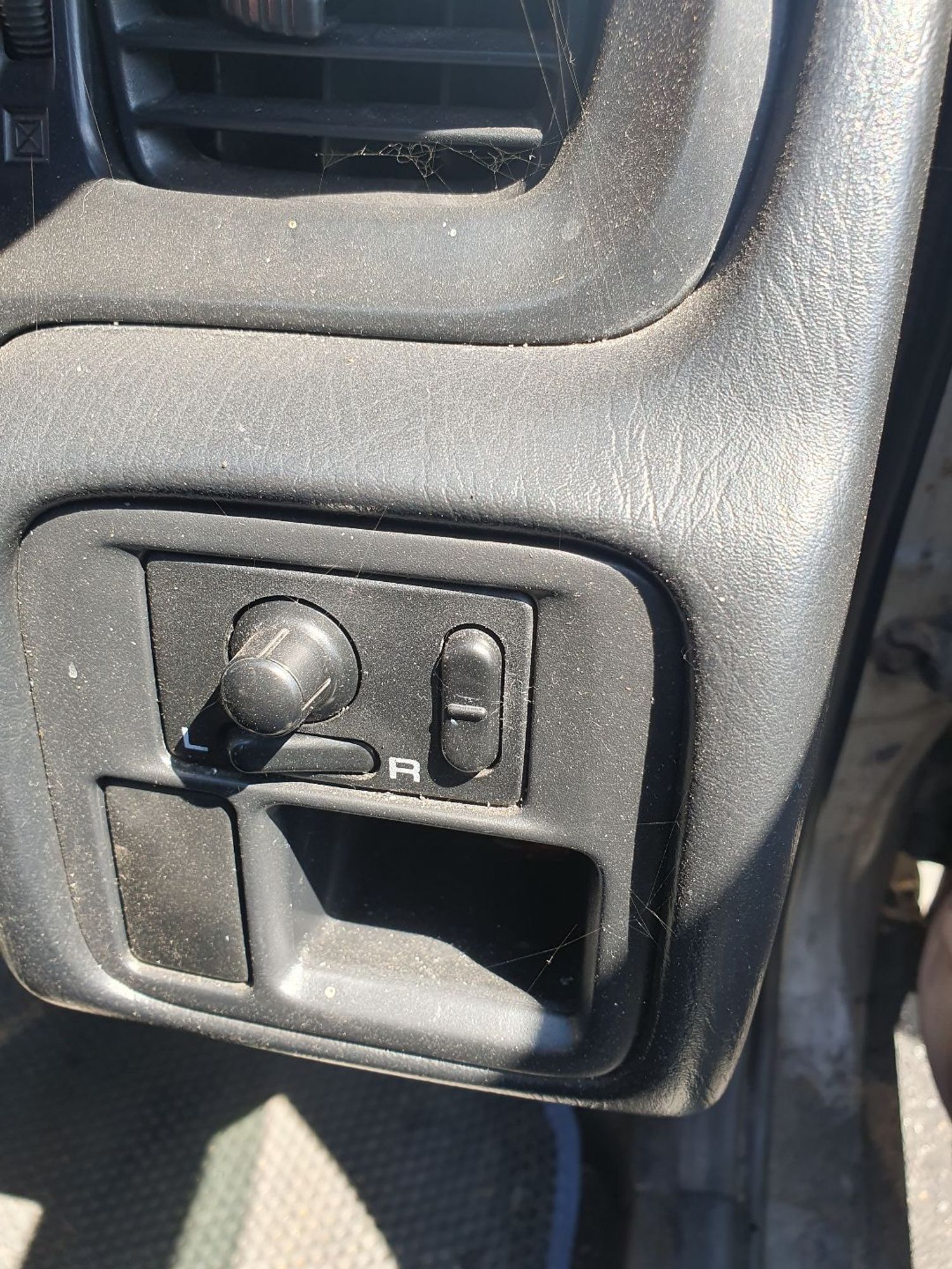 https://ycs.partsauto.market/partsauto-images/thmbs/userImages/7ed63c96fe685f431889ec34ef8f13b8/part/7a0ad6e8-ad97-4505-a3ed-221ea5b52bda_1779866199621.jpg
