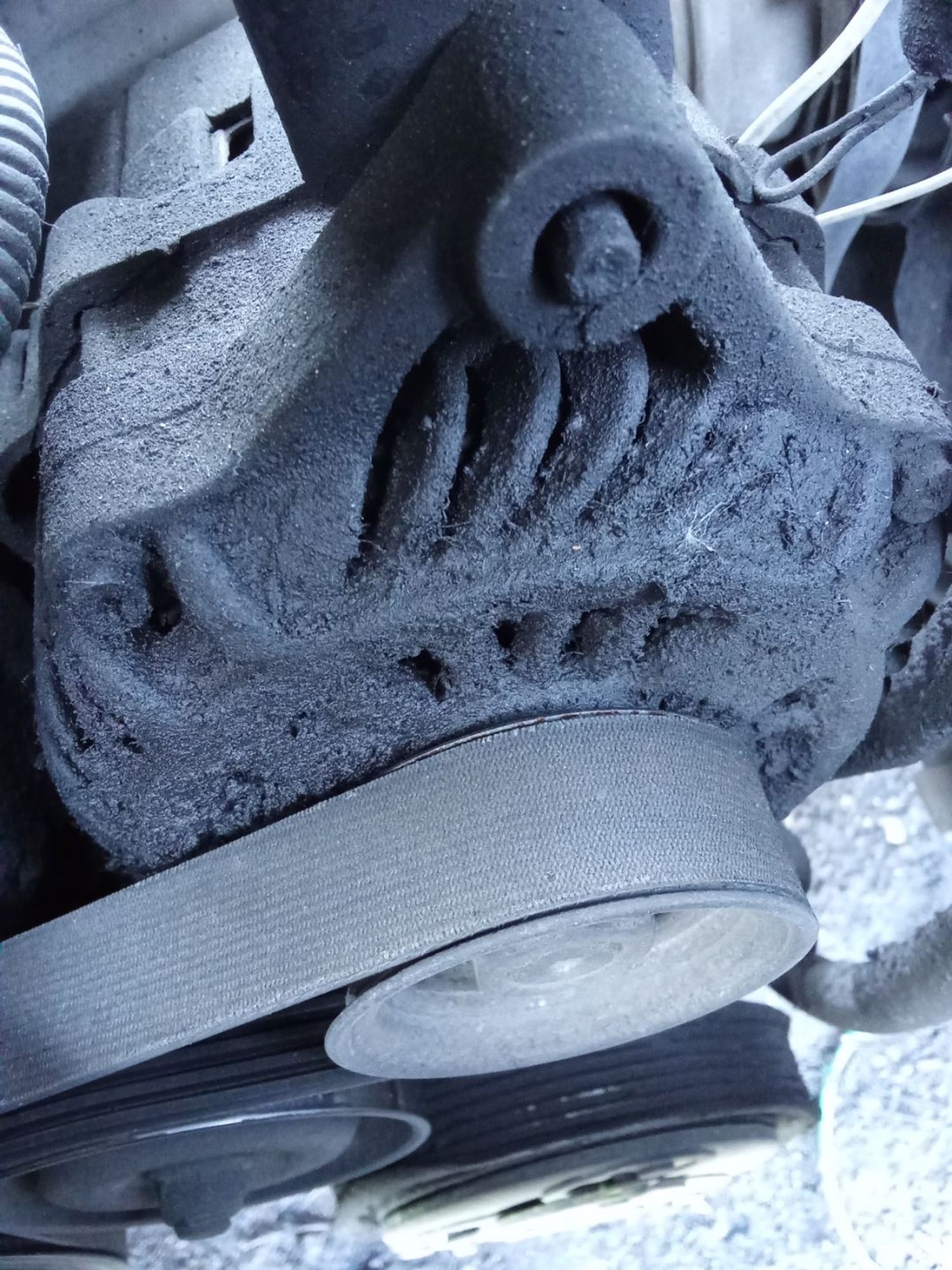 https://ycs.partsauto.market/partsauto-images/thmbs/userImages/7ed63c96fe685f431889ec34ef8f13b8/part/7ad70614-3411-4cd9-9777-49180503f75e_1780369212294.jpg