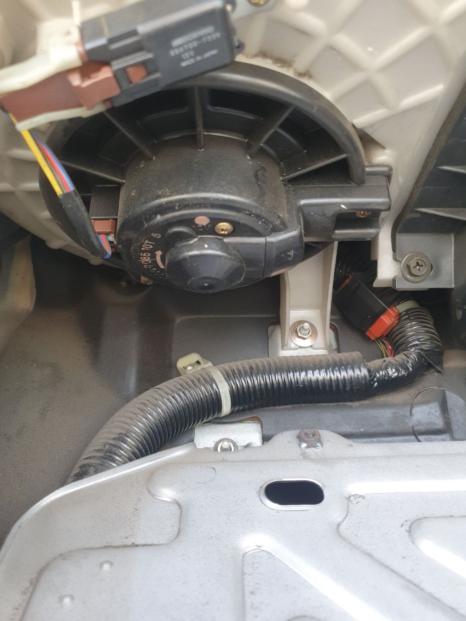 https://ycs.partsauto.market/partsauto-images/thmbs/userImages/7ed63c96fe685f431889ec34ef8f13b8/part/7d78c502-59a1-4267-b629-37873cfaf9bb_1778312159534.jpg
