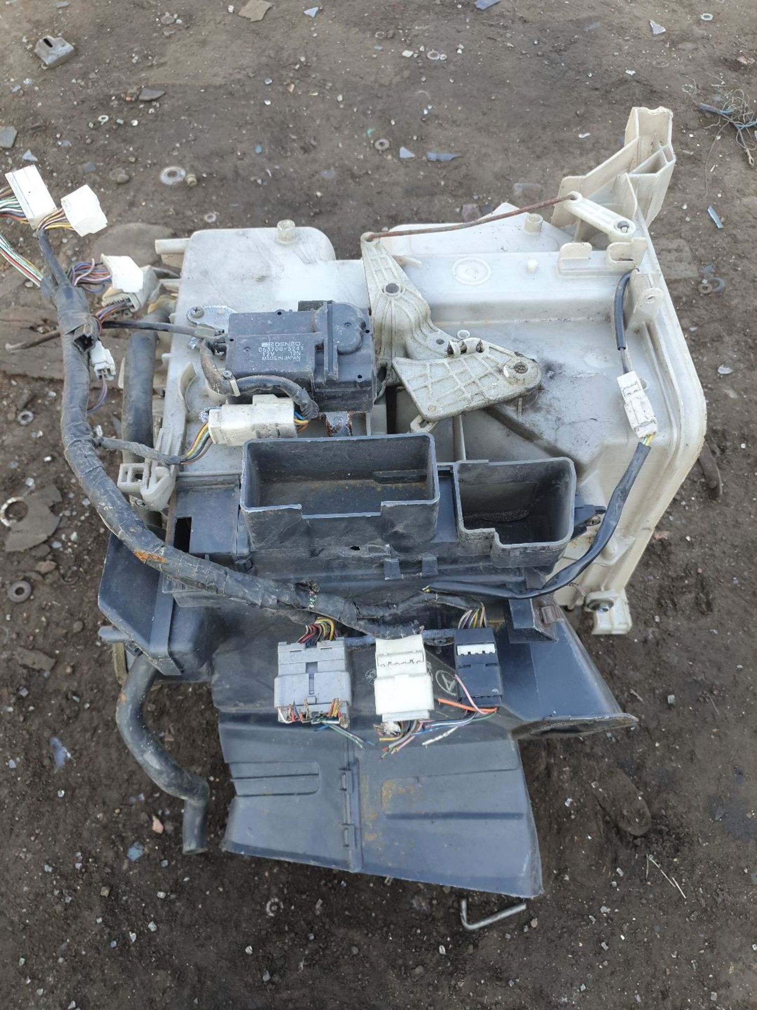 https://ycs.partsauto.market/partsauto-images/thmbs/userImages/7ed63c96fe685f431889ec34ef8f13b8/part/7e2040c4-736d-40a9-a0df-fb65e6576311_1786703117182.jpg