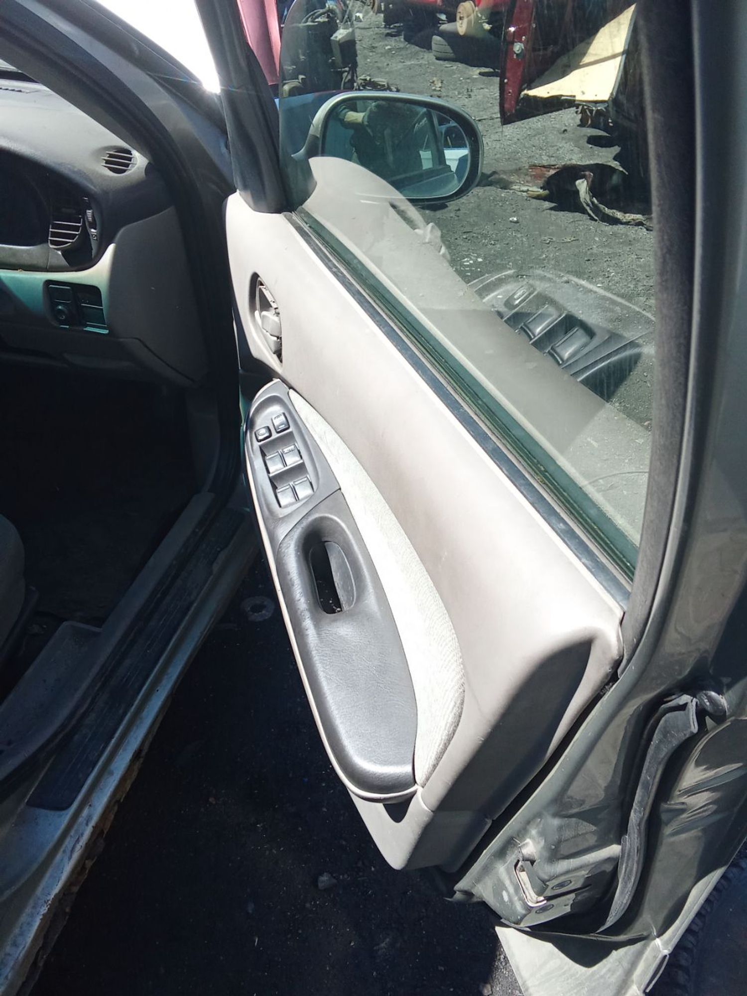 https://ycs.partsauto.market/partsauto-images/thmbs/userImages/7ed63c96fe685f431889ec34ef8f13b8/part/7f0fd073-ddbb-46ce-9f20-447c6d6804b4_1780380761275.jpg