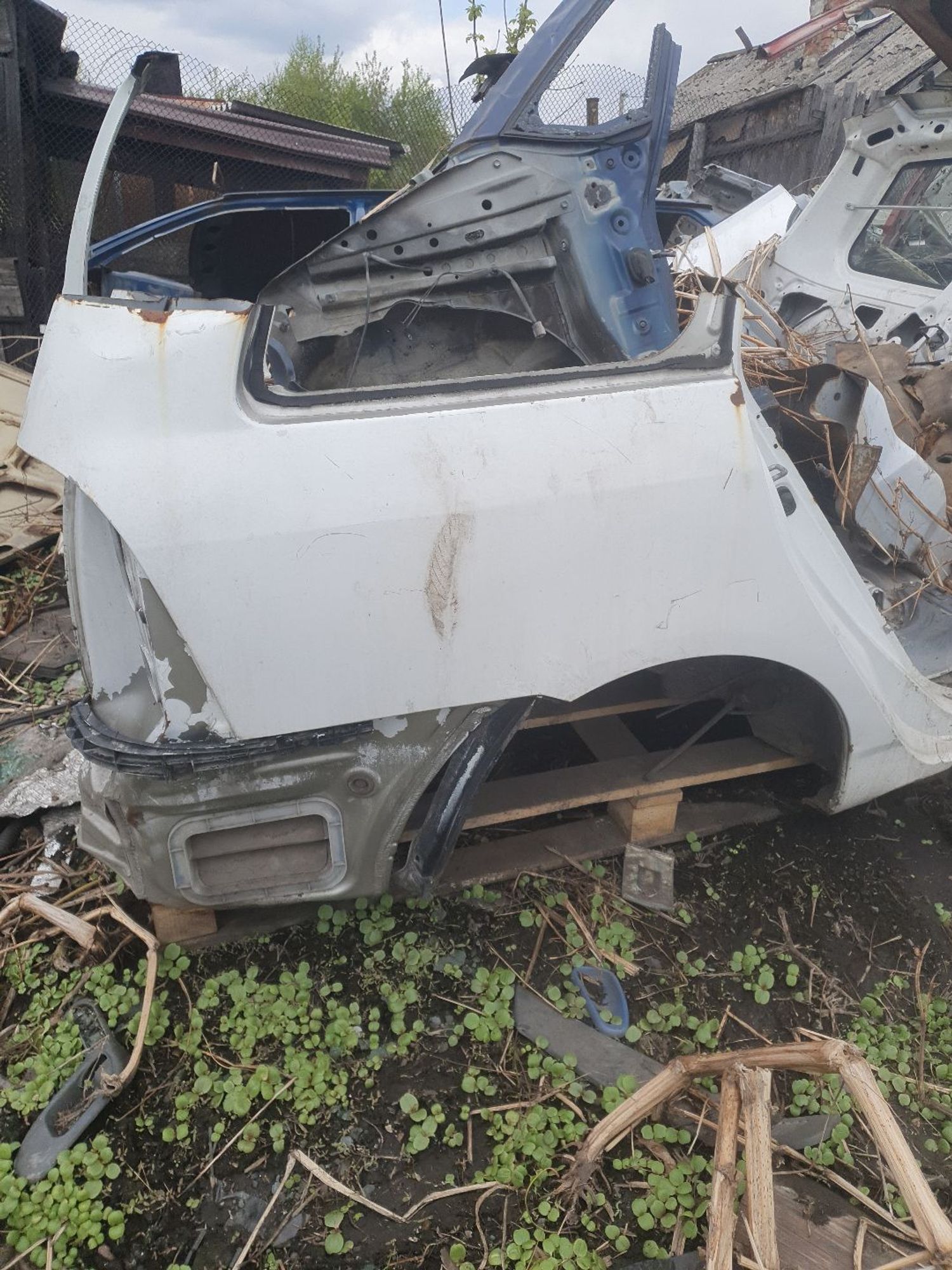 https://ycs.partsauto.market/partsauto-images/thmbs/userImages/7ed63c96fe685f431889ec34ef8f13b8/part/81151771-458e-4d34-b0c6-697cd1b5db4a_1778736226564.jpg