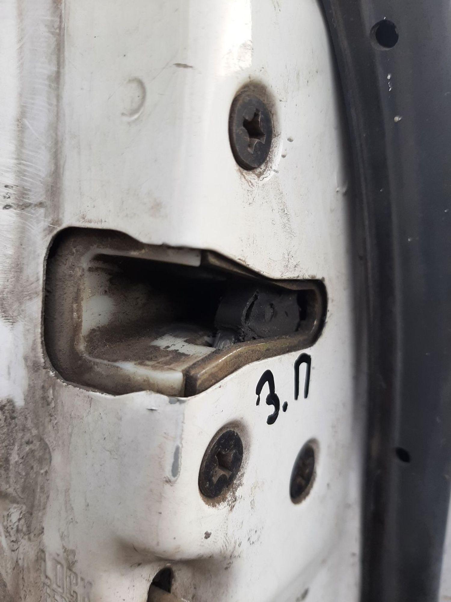 https://ycs.partsauto.market/partsauto-images/thmbs/userImages/7ed63c96fe685f431889ec34ef8f13b8/part/82dec661-4b6d-4405-9db5-f8b67549c5aa_1775735647479.jpg