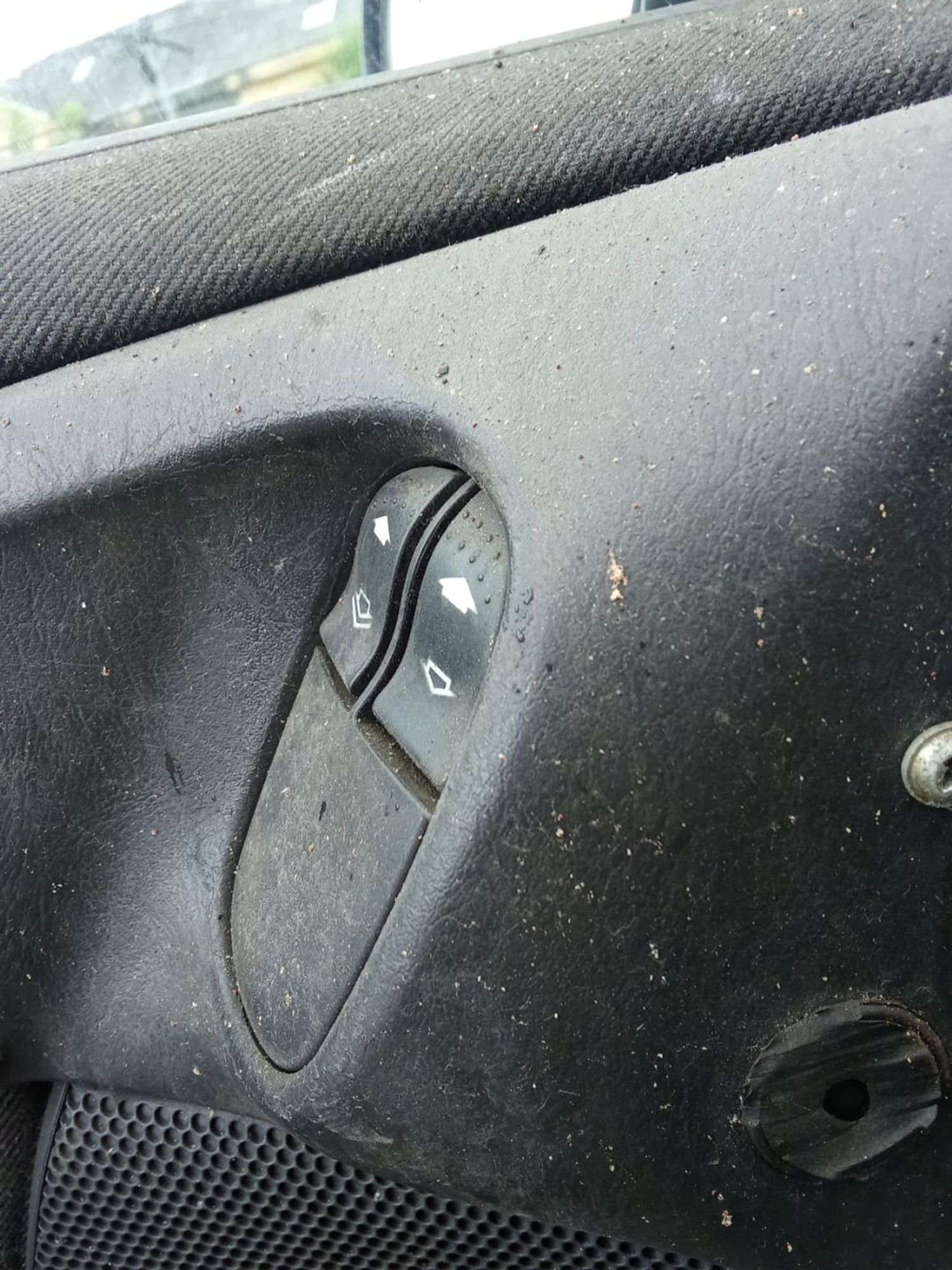 https://ycs.partsauto.market/partsauto-images/thmbs/userImages/7ed63c96fe685f431889ec34ef8f13b8/part/84707c6d-20ba-400f-babf-024570218a1d_1781500510354.jpg