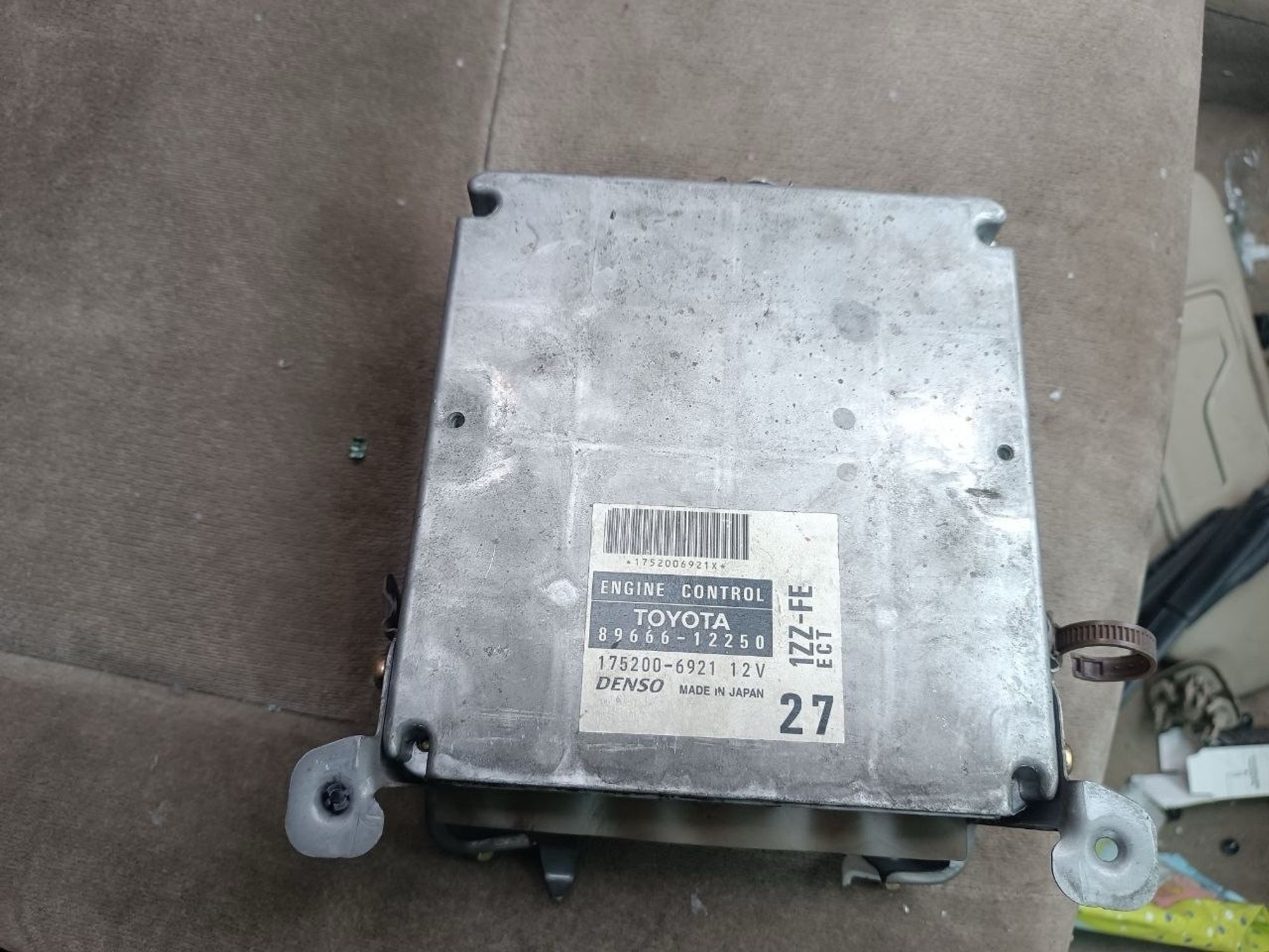 https://ycs.partsauto.market/partsauto-images/thmbs/userImages/7ed63c96fe685f431889ec34ef8f13b8/part/848ad7c0-0526-4abf-9d73-ee8e67ae5bd5_1774115681796.jpg