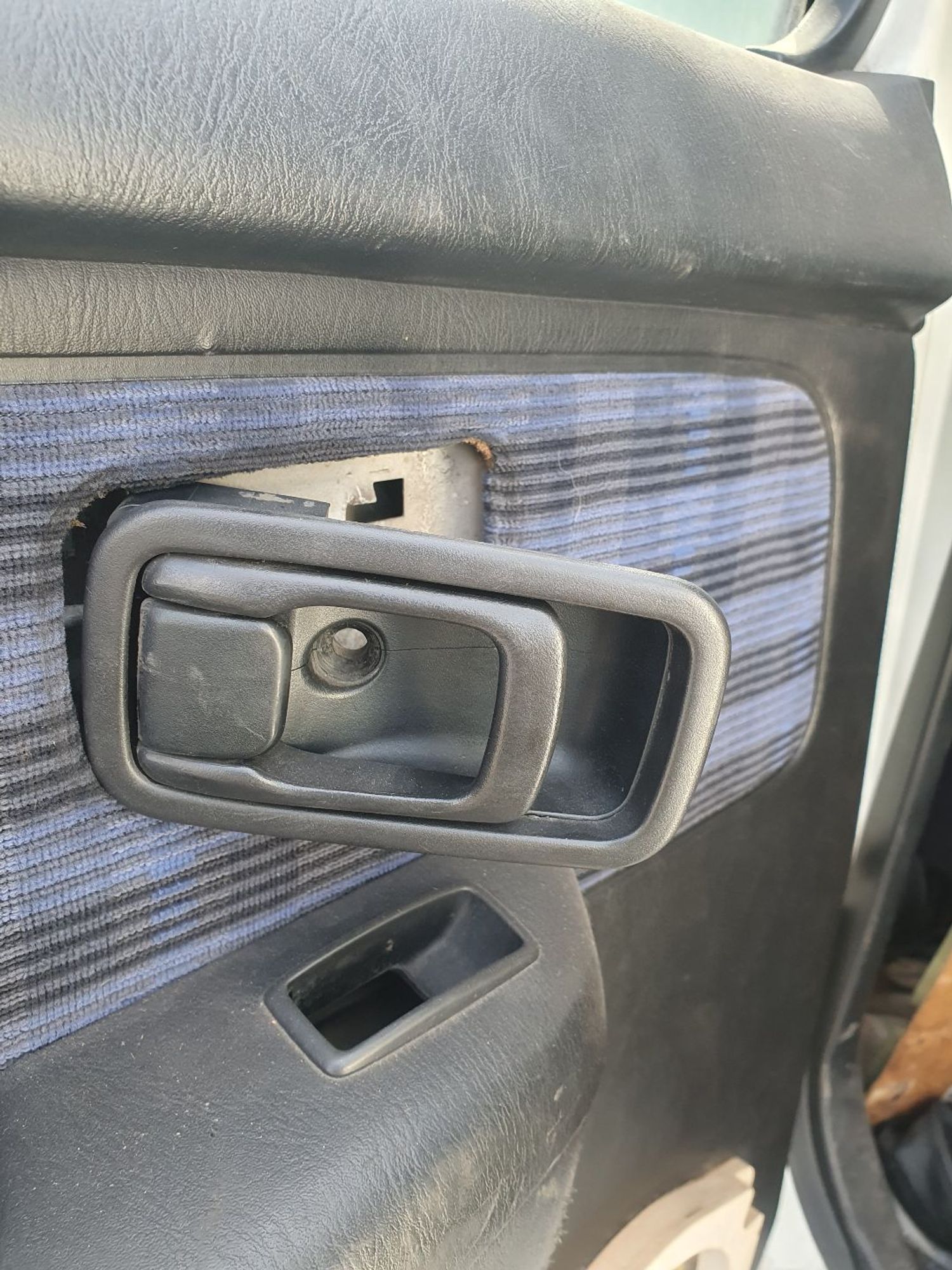 https://ycs.partsauto.market/partsauto-images/thmbs/userImages/7ed63c96fe685f431889ec34ef8f13b8/part/84967c4c-301e-46e4-b46e-a4706d8b8cb9_1777535289911.jpg