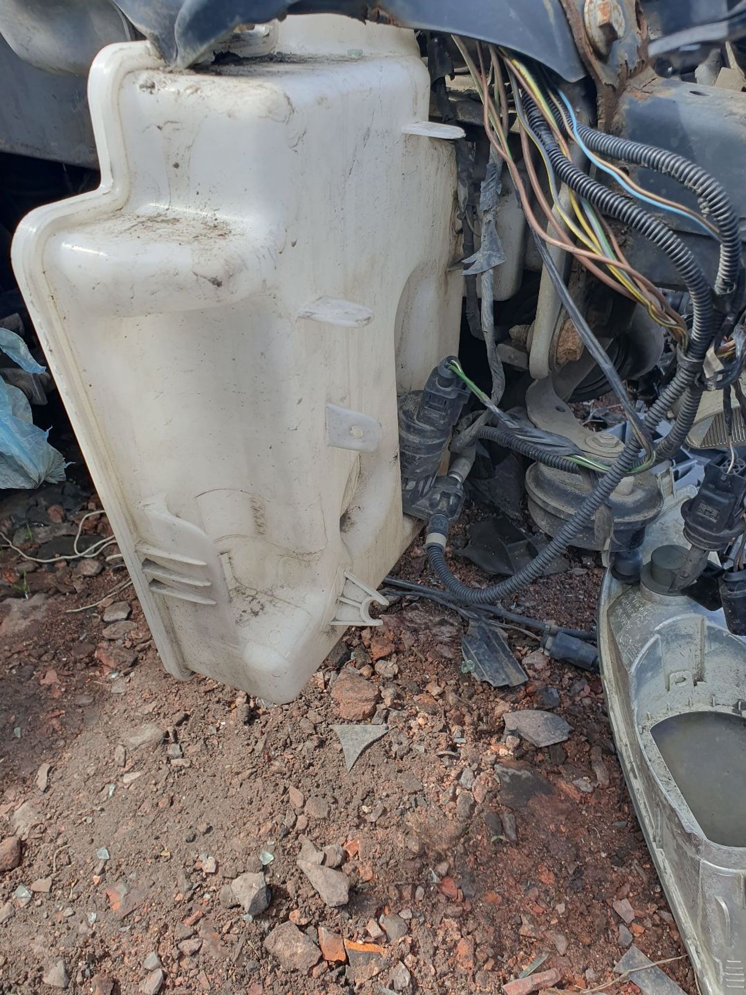 https://ycs.partsauto.market/partsauto-images/thmbs/userImages/7ed63c96fe685f431889ec34ef8f13b8/part/88132eb9-95e1-4b7e-8698-fe1d3da15c81_1779176230970.jpg