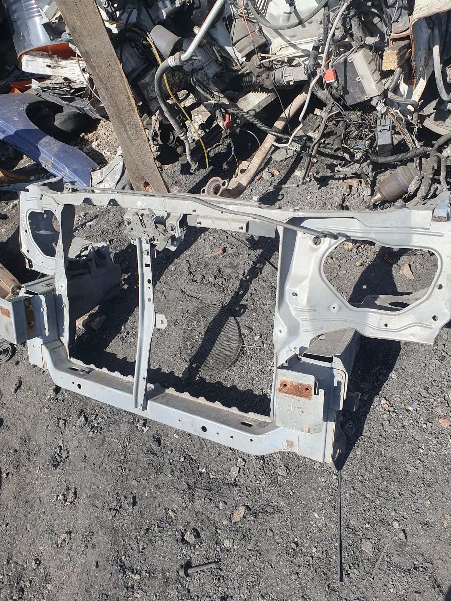 https://ycs.partsauto.market/partsauto-images/thmbs/userImages/7ed63c96fe685f431889ec34ef8f13b8/part/88185620-ae2d-4d77-8820-b15046cc5892_1777534187577.jpg