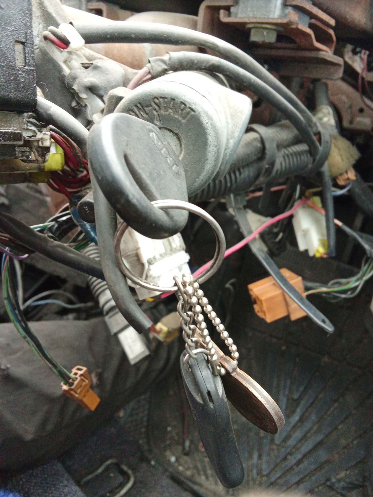 https://ycs.partsauto.market/partsauto-images/thmbs/userImages/7ed63c96fe685f431889ec34ef8f13b8/part/88c8fe38-ce15-4325-a100-9c652ed69912_1778393326720.jpg