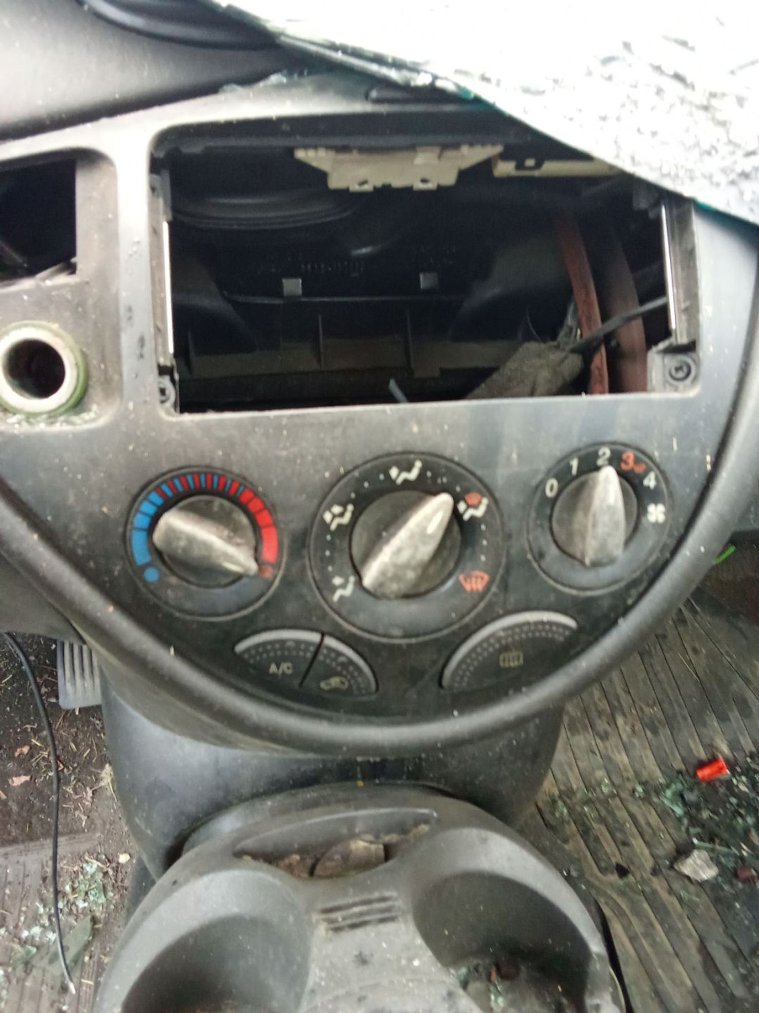 https://ycs.partsauto.market/partsauto-images/thmbs/userImages/7ed63c96fe685f431889ec34ef8f13b8/part/89b9bc7c-c602-4147-b30c-5e7803f99fd3_1781500363698.jpg