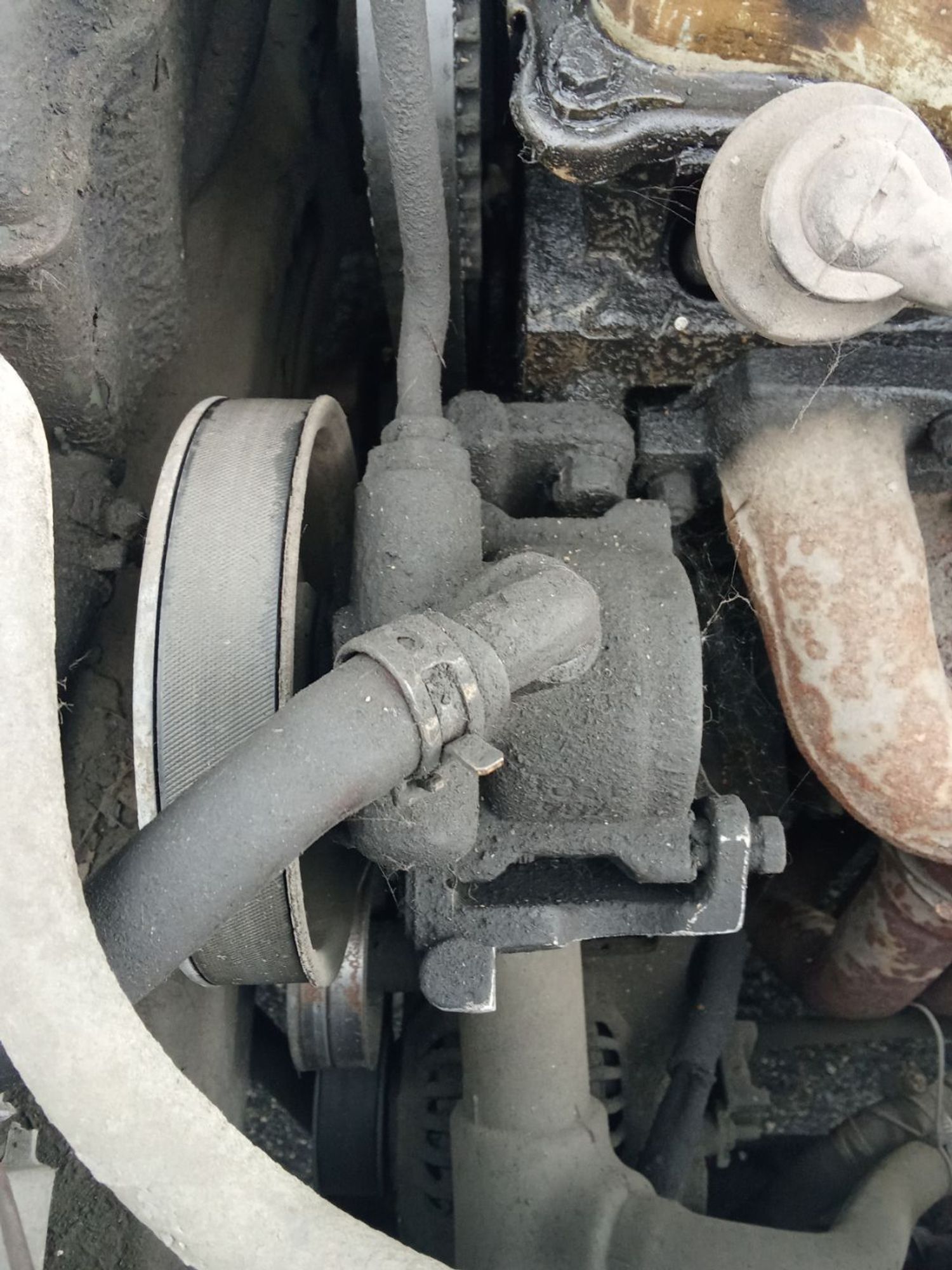 https://ycs.partsauto.market/partsauto-images/thmbs/userImages/7ed63c96fe685f431889ec34ef8f13b8/part/8c5d3010-ca52-4f4a-a7ce-5f1e16c0b4ff_1779002243549.jpg