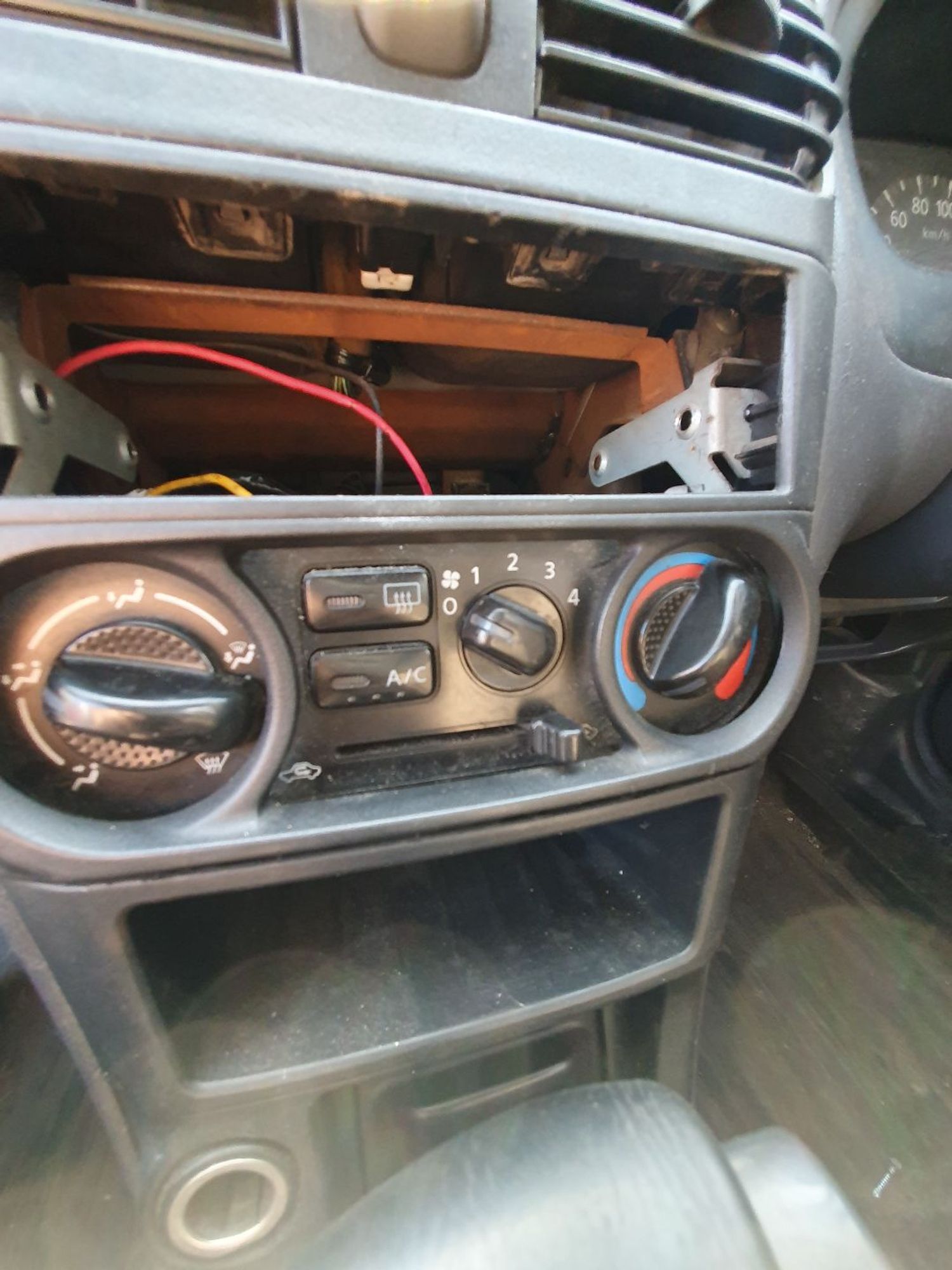 https://ycs.partsauto.market/partsauto-images/thmbs/userImages/7ed63c96fe685f431889ec34ef8f13b8/part/8cc8230c-96ad-41a5-ad95-f1f931ef556a_1789207647574.jpg