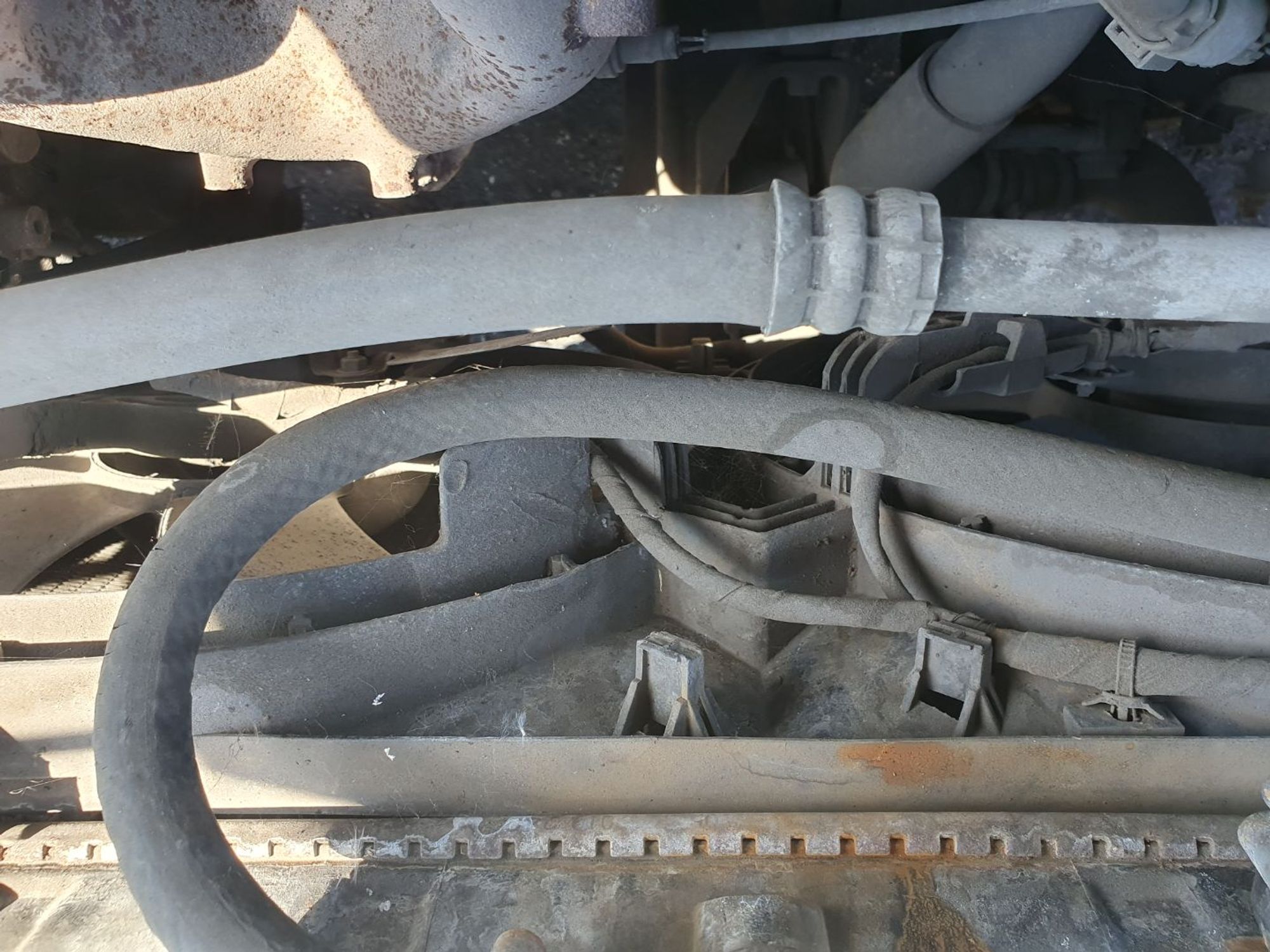 https://ycs.partsauto.market/partsauto-images/thmbs/userImages/7ed63c96fe685f431889ec34ef8f13b8/part/8d4ba820-089e-460c-a3e2-54185fa5e57f_1779865190147.jpg