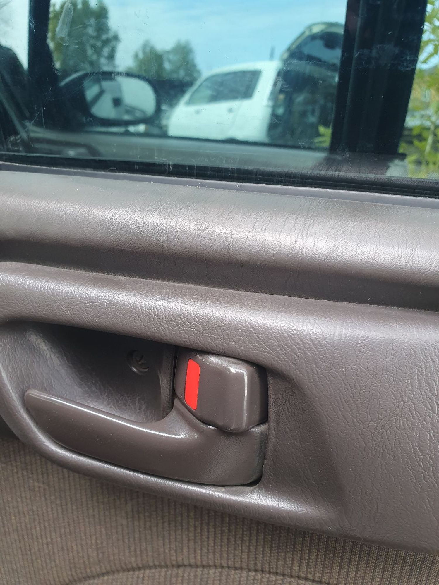 https://ycs.partsauto.market/partsauto-images/thmbs/userImages/7ed63c96fe685f431889ec34ef8f13b8/part/9033762b-331d-4d95-8def-04dee6542d36_1778814649596.jpg