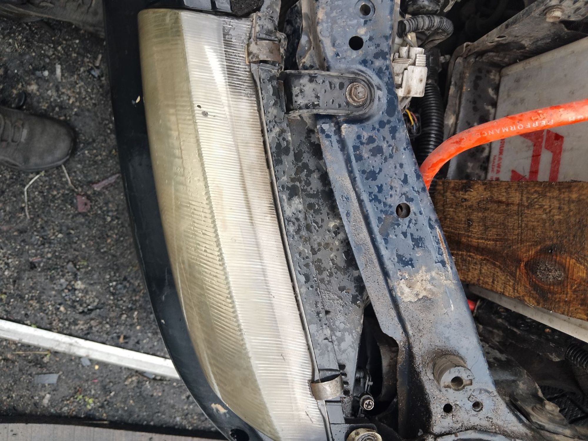 https://ycs.partsauto.market/partsauto-images/thmbs/userImages/7ed63c96fe685f431889ec34ef8f13b8/part/9823ca46-2fbe-49a5-8070-0ce226de4ce4_1785228516848.jpg