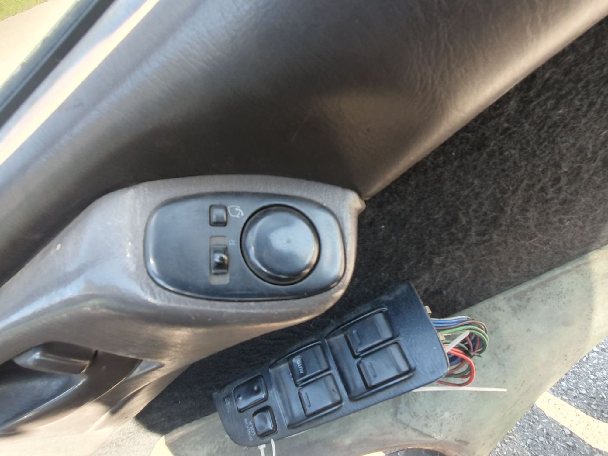https://ycs.partsauto.market/partsauto-images/thmbs/userImages/7ed63c96fe685f431889ec34ef8f13b8/part/985f65e7-c31e-4c21-aa31-9a6abfb2dcb4_1786778123539.jpg