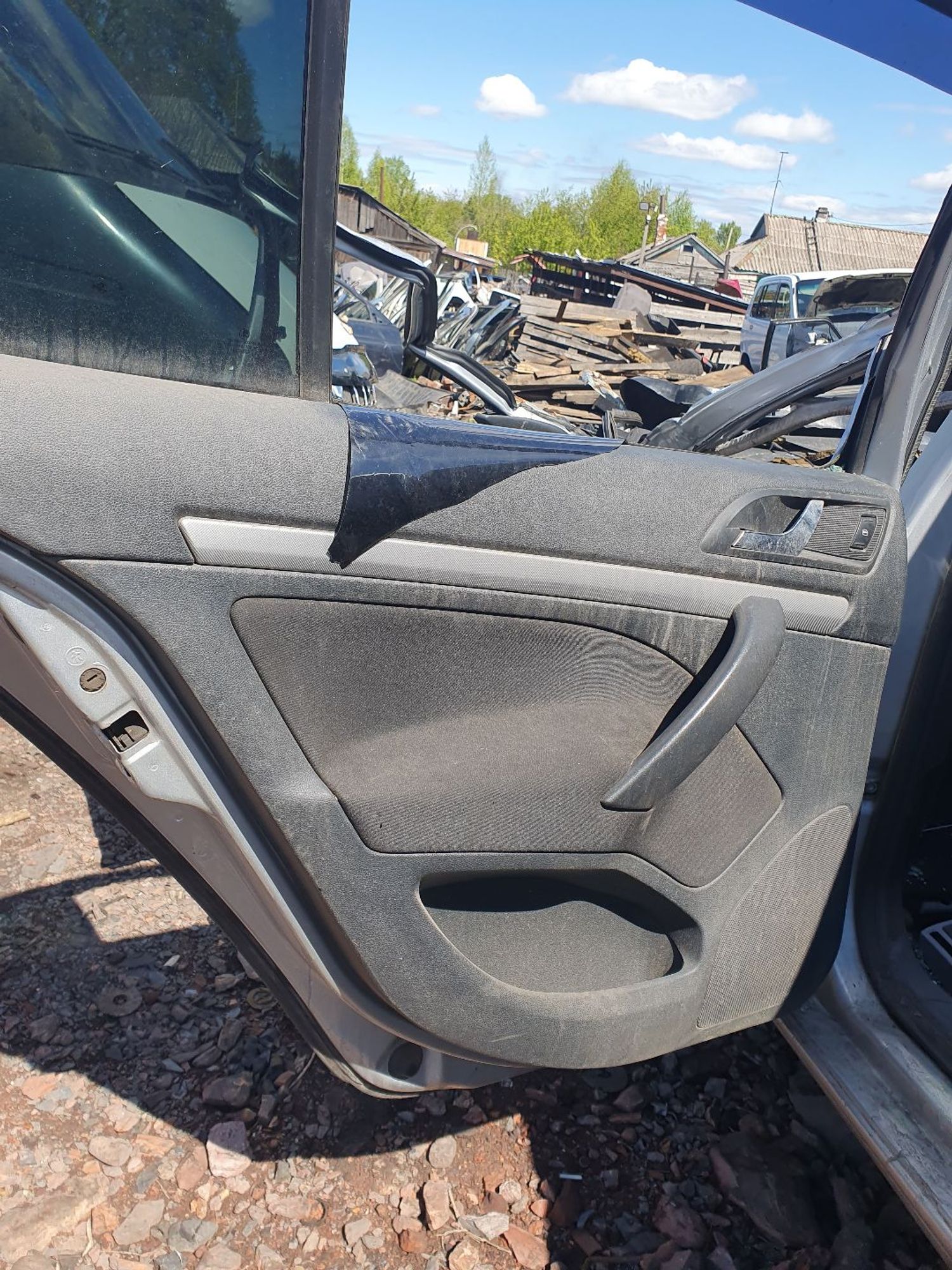 https://ycs.partsauto.market/partsauto-images/thmbs/userImages/7ed63c96fe685f431889ec34ef8f13b8/part/99ac8aab-eaf6-44b3-a18d-ccf18af318fa_1779168329065.jpg