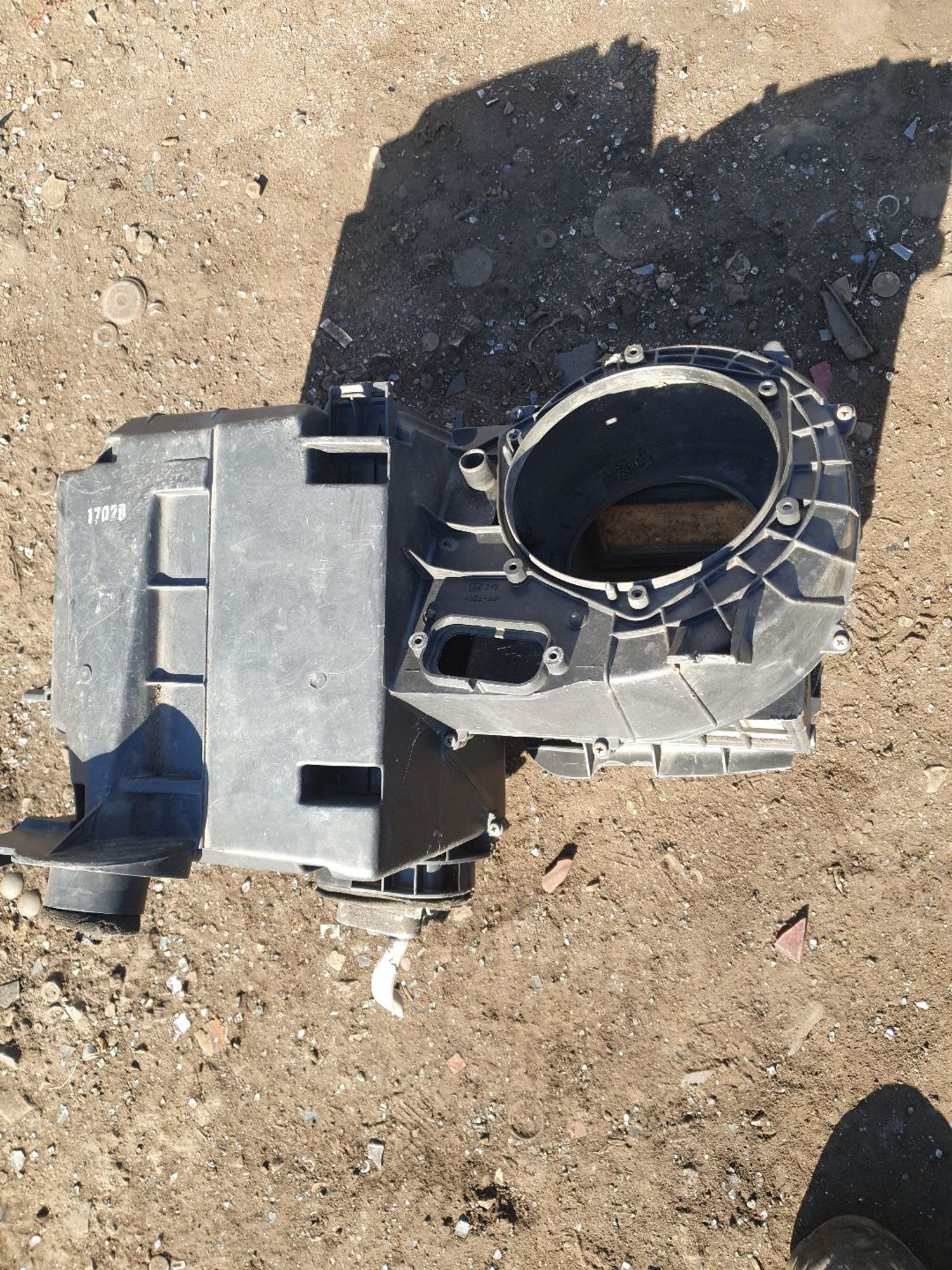 https://ycs.partsauto.market/partsauto-images/thmbs/userImages/7ed63c96fe685f431889ec34ef8f13b8/part/99cc3e5e-8fd8-4935-8e06-0b54b8ea08fa_1786761184050.jpg