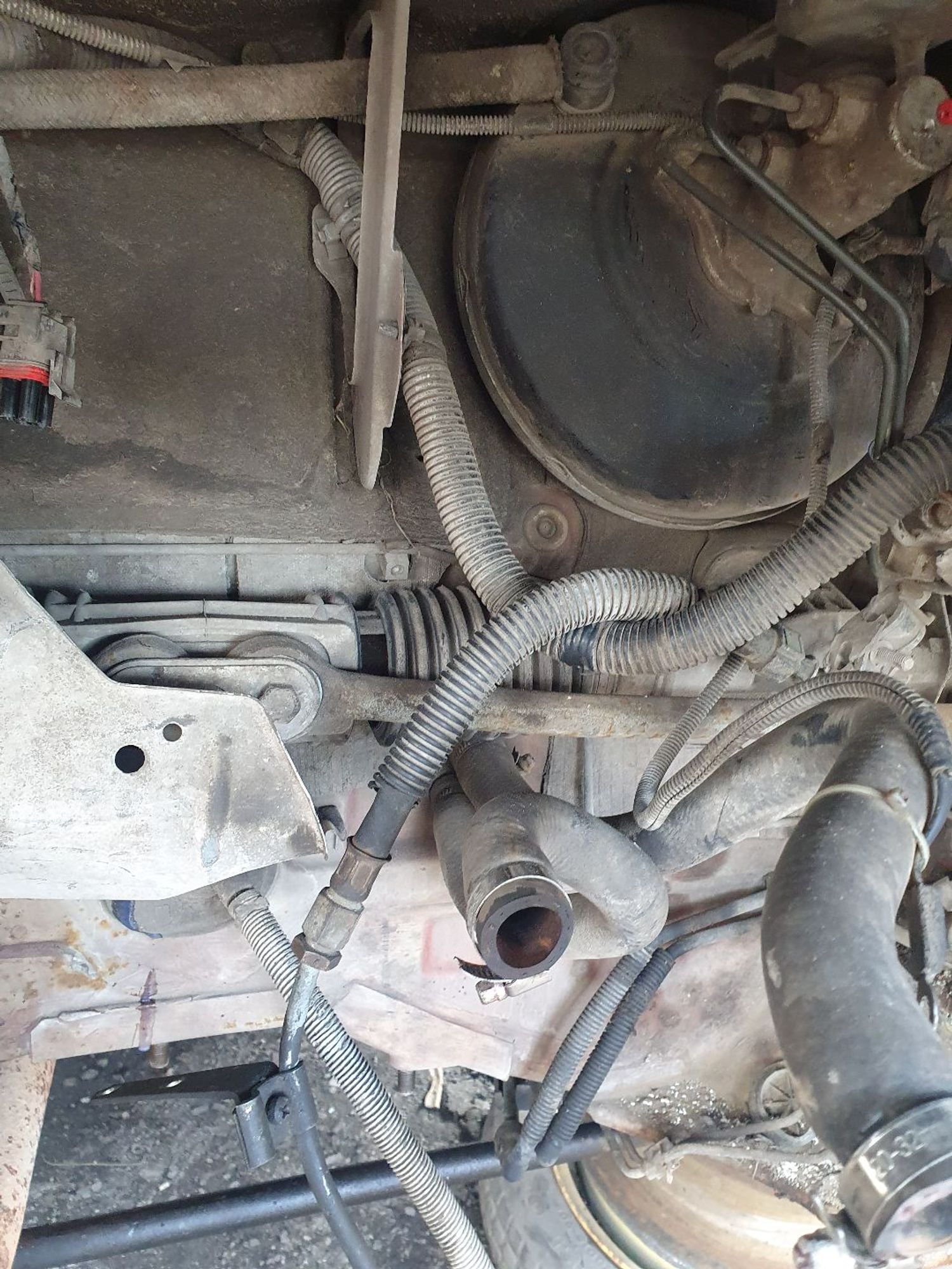 https://ycs.partsauto.market/partsauto-images/thmbs/userImages/7ed63c96fe685f431889ec34ef8f13b8/part/9ec868b7-a4b1-42a5-9ad5-a8aea2222bea_1777278068912.jpg