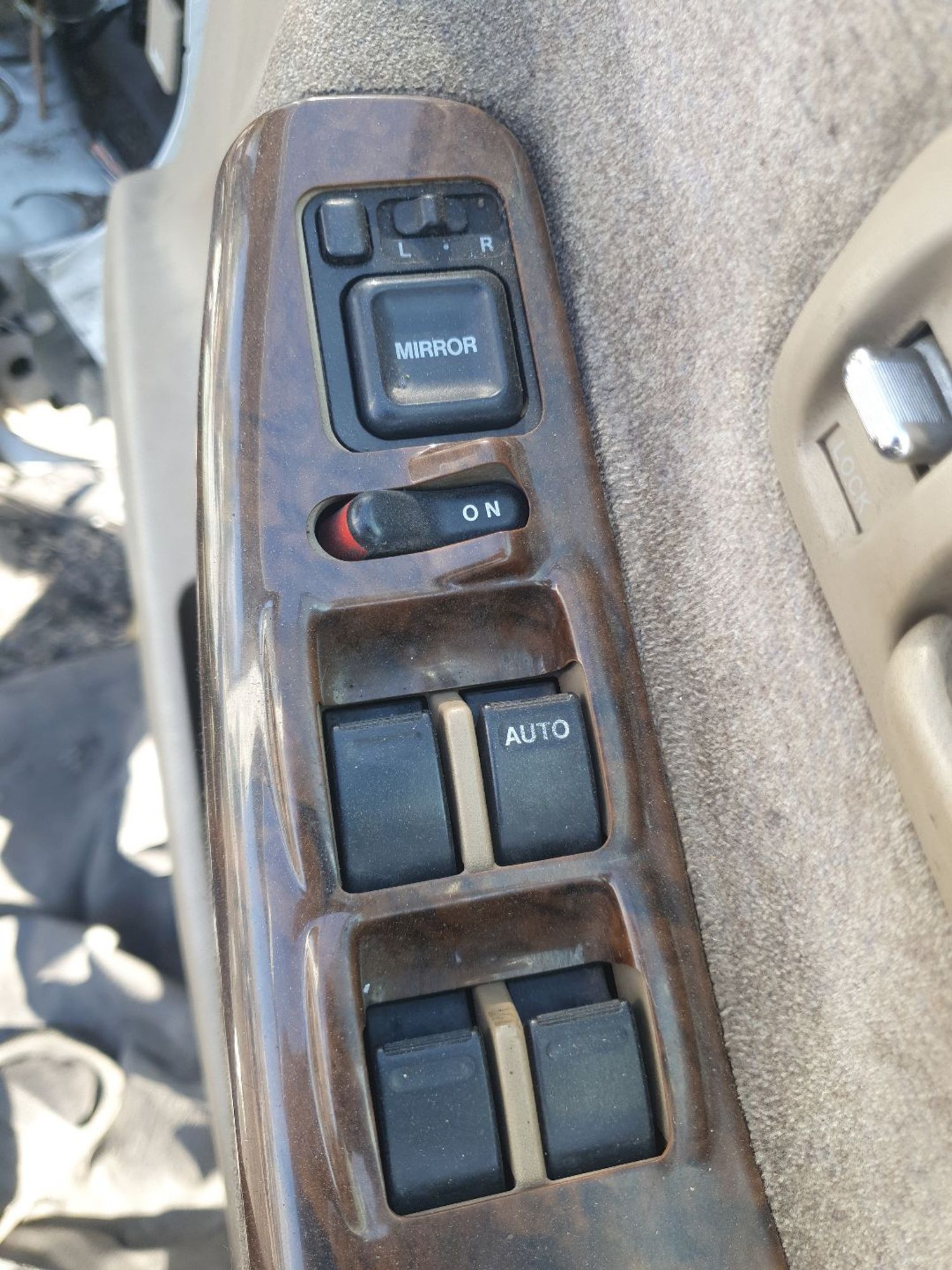 https://ycs.partsauto.market/partsauto-images/thmbs/userImages/7ed63c96fe685f431889ec34ef8f13b8/part/a27f6e66-c877-47e8-b6f6-c6ef2f9c9a4e_1778315912388.jpg