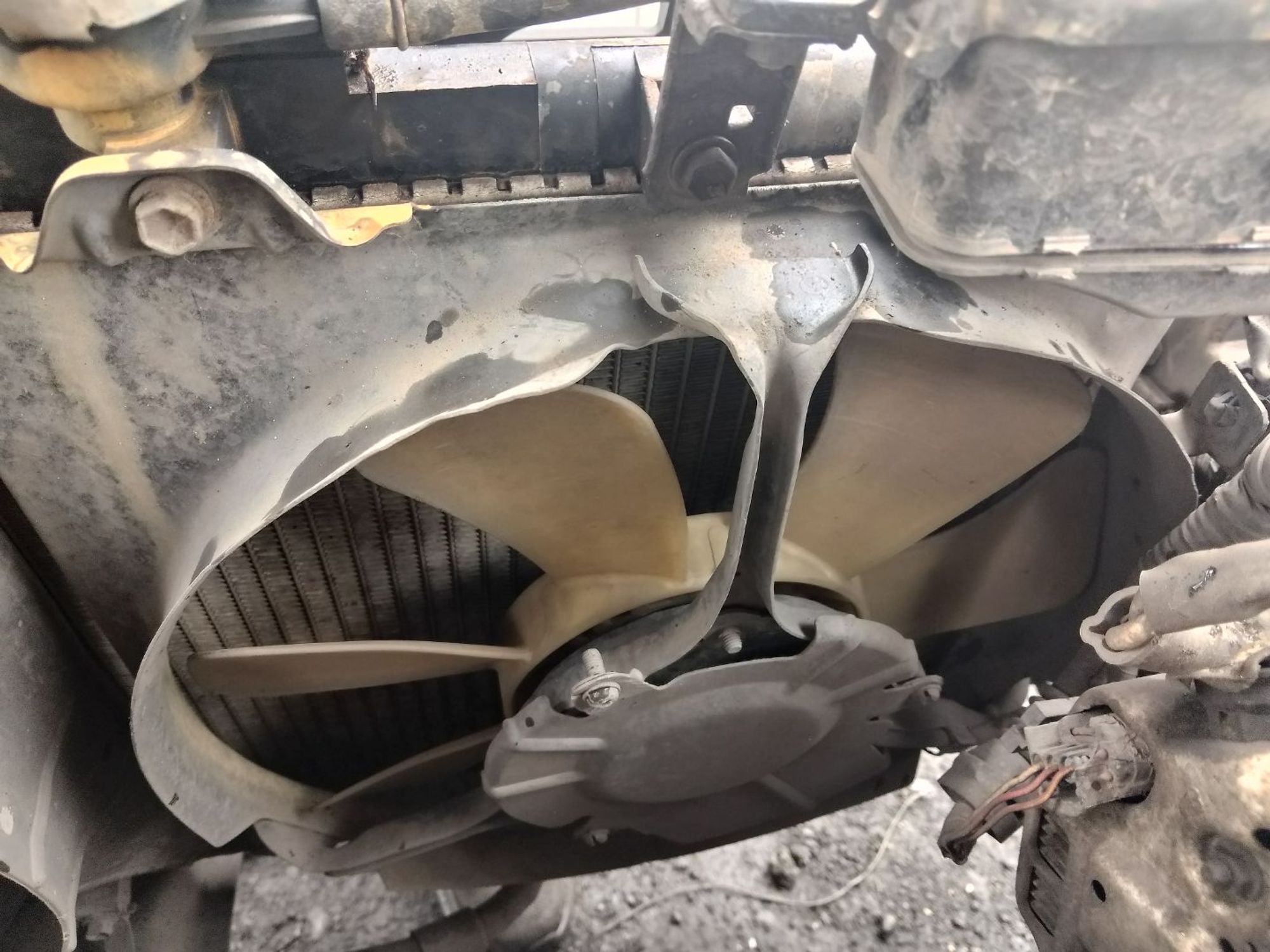 https://ycs.partsauto.market/partsauto-images/thmbs/userImages/7ed63c96fe685f431889ec34ef8f13b8/part/a384c7ca-9fa6-44c2-bac6-7d77d862d29c_1785226265091.jpg