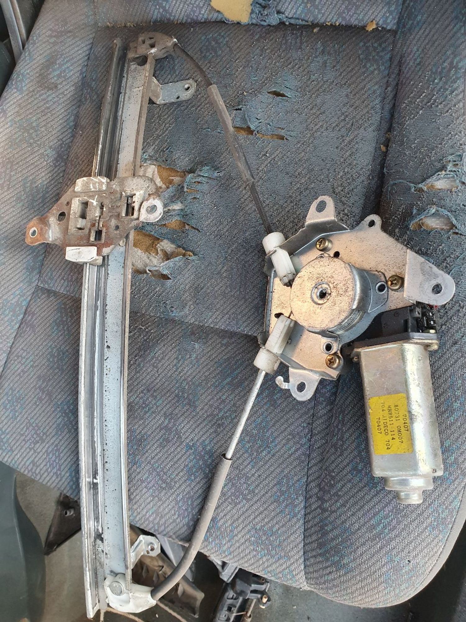 https://ycs.partsauto.market/partsauto-images/thmbs/userImages/7ed63c96fe685f431889ec34ef8f13b8/part/a591d6b6-25dd-4afa-93a2-f915cc78ce08_1777085562388.jpg