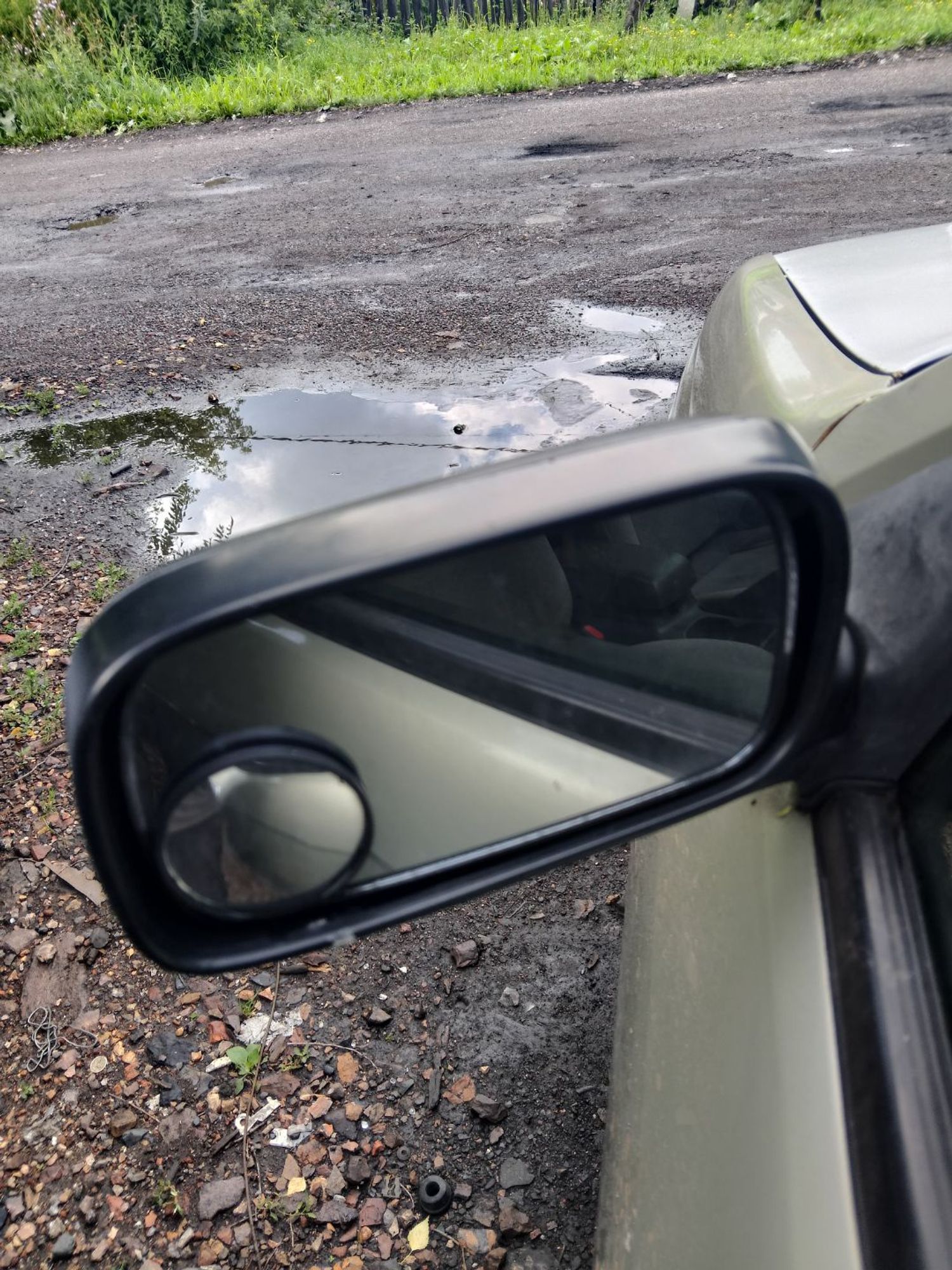 https://ycs.partsauto.market/partsauto-images/thmbs/userImages/7ed63c96fe685f431889ec34ef8f13b8/part/a7773d49-cc6b-4761-9f34-43fcadafe3ae_1784367651094.jpg