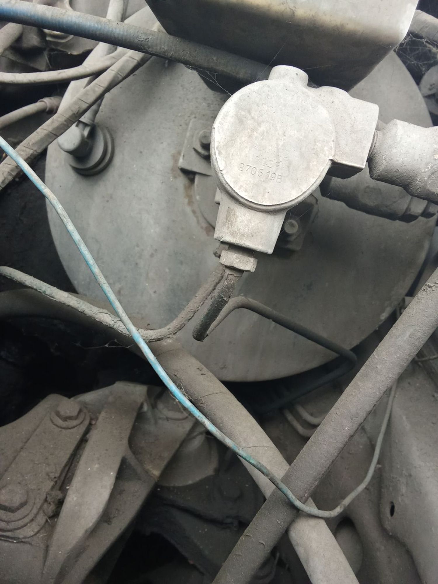 https://ycs.partsauto.market/partsauto-images/thmbs/userImages/7ed63c96fe685f431889ec34ef8f13b8/part/a794a6ae-1ff0-4019-b6b0-aa14d0bfebf7_1779002817442.jpg