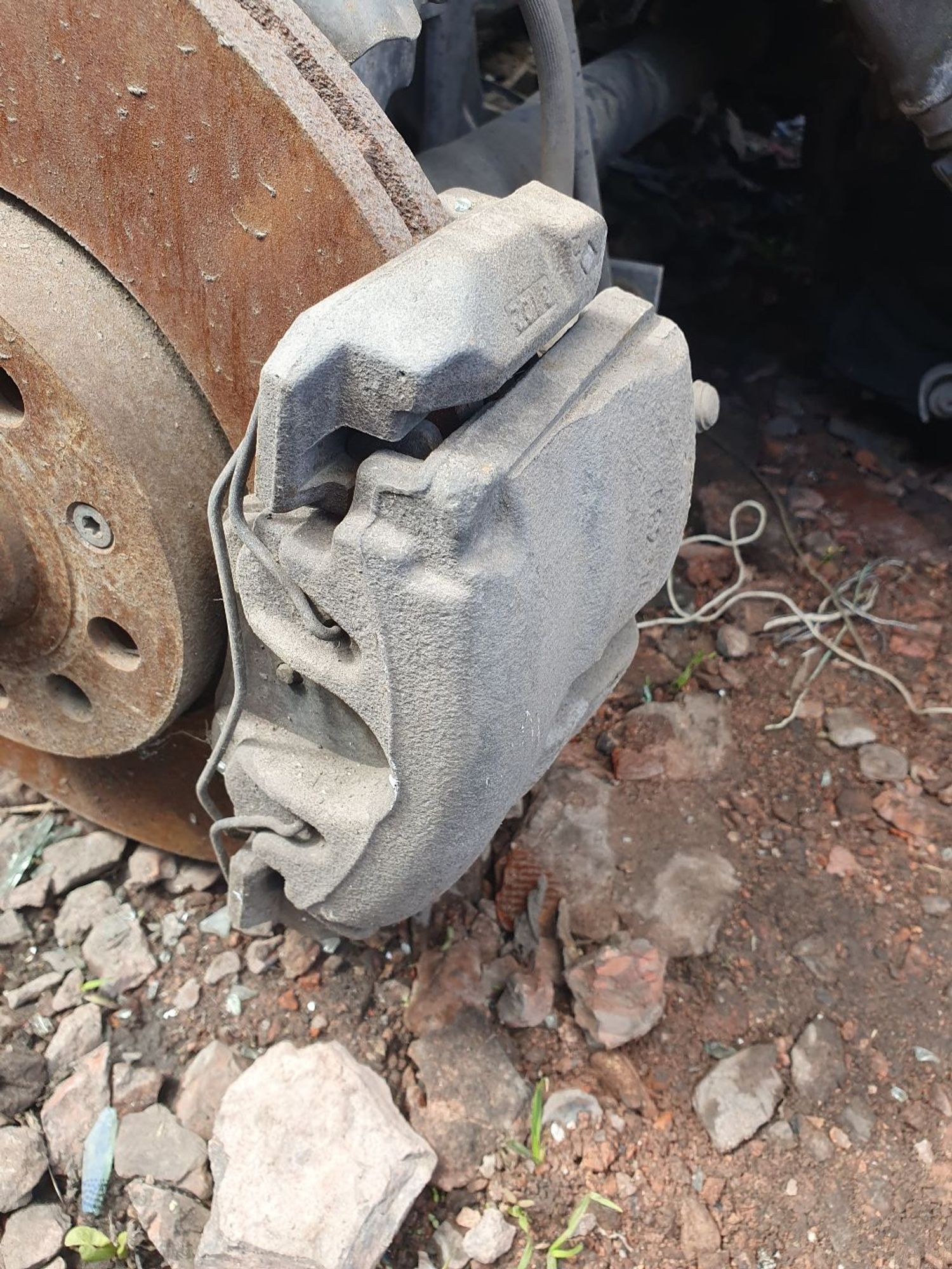 https://ycs.partsauto.market/partsauto-images/thmbs/userImages/7ed63c96fe685f431889ec34ef8f13b8/part/a98a1810-3190-42bb-8b74-b474bd16df0d_1779178485384.jpg