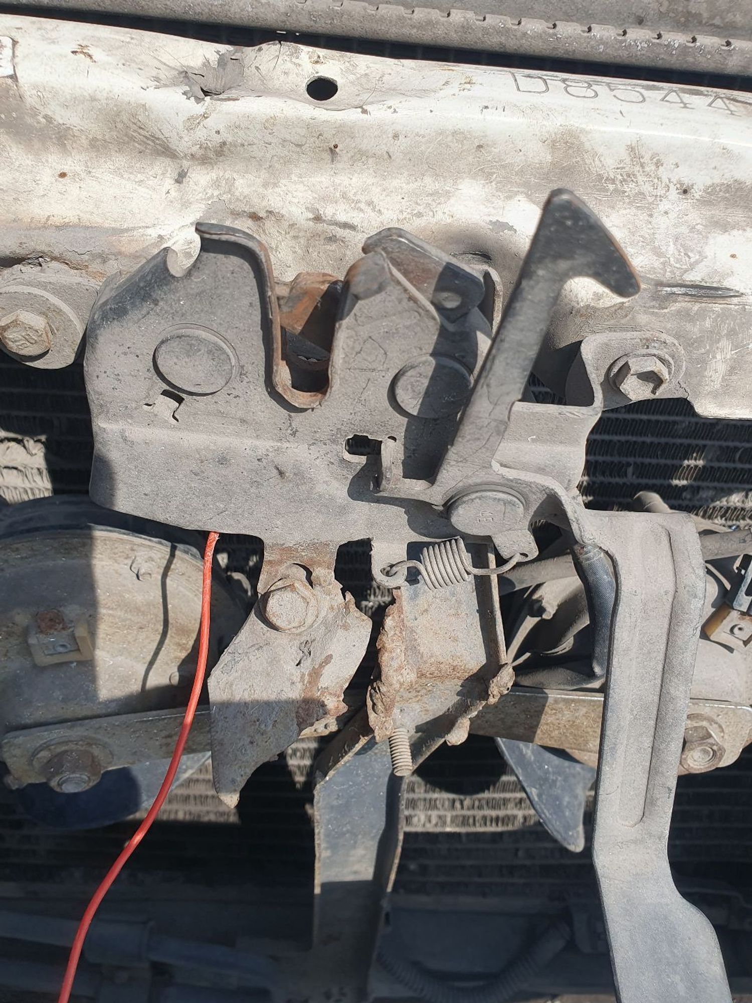 https://ycs.partsauto.market/partsauto-images/thmbs/userImages/7ed63c96fe685f431889ec34ef8f13b8/part/aa0f6fa5-4150-4481-b905-96f67ee2431d_1782118804515.jpg