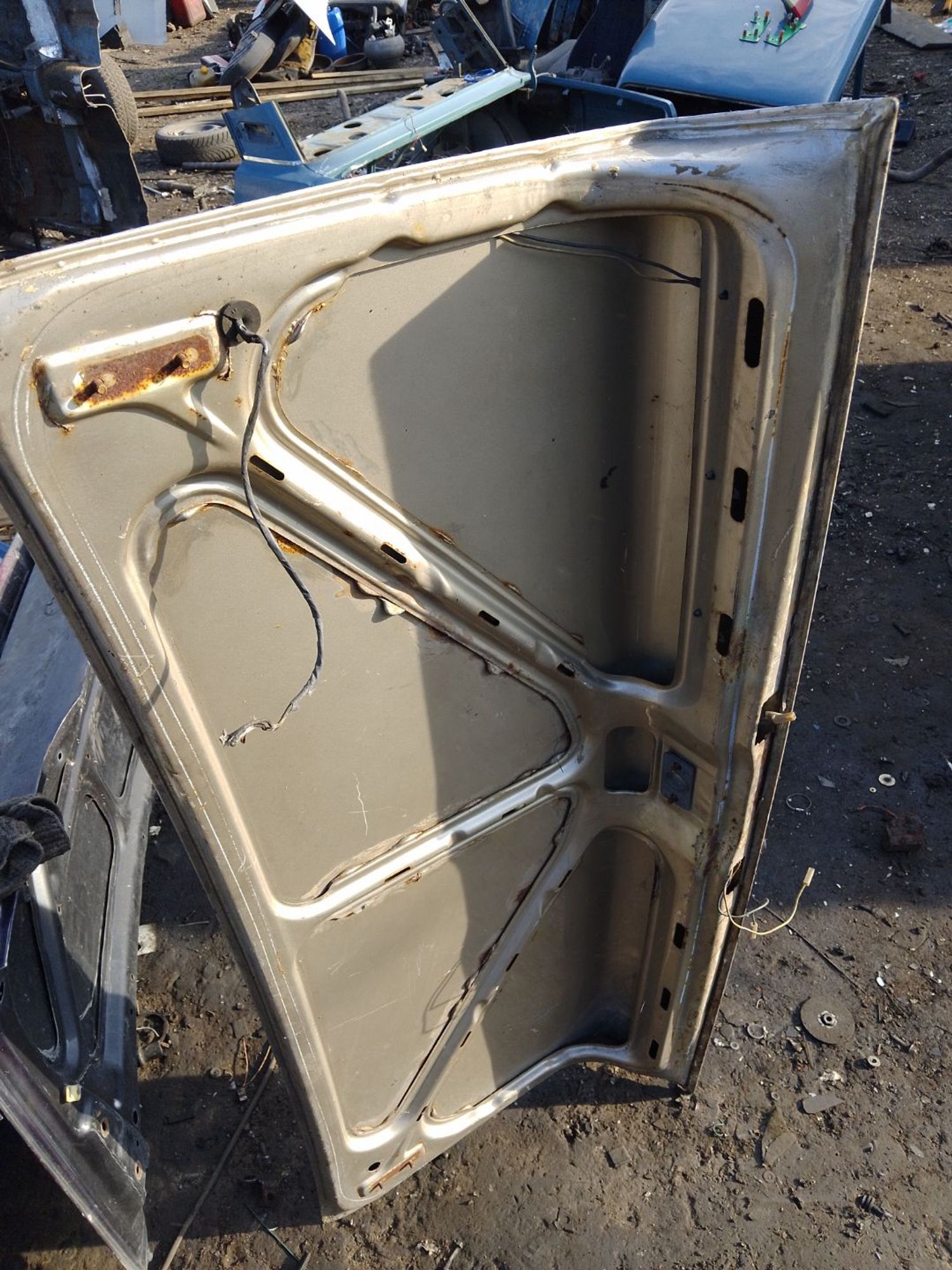 https://ycs.partsauto.market/partsauto-images/thmbs/userImages/7ed63c96fe685f431889ec34ef8f13b8/part/aa957121-ad9c-40d4-b8b5-b5c8459d4fd2_1785065403318.jpg