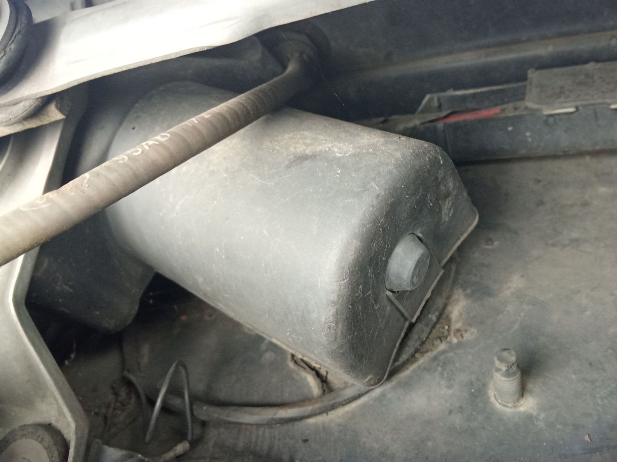 https://ycs.partsauto.market/partsauto-images/thmbs/userImages/7ed63c96fe685f431889ec34ef8f13b8/part/aaf9009f-3936-475e-9223-9d7bf07dfb8a_1779003149549.jpg