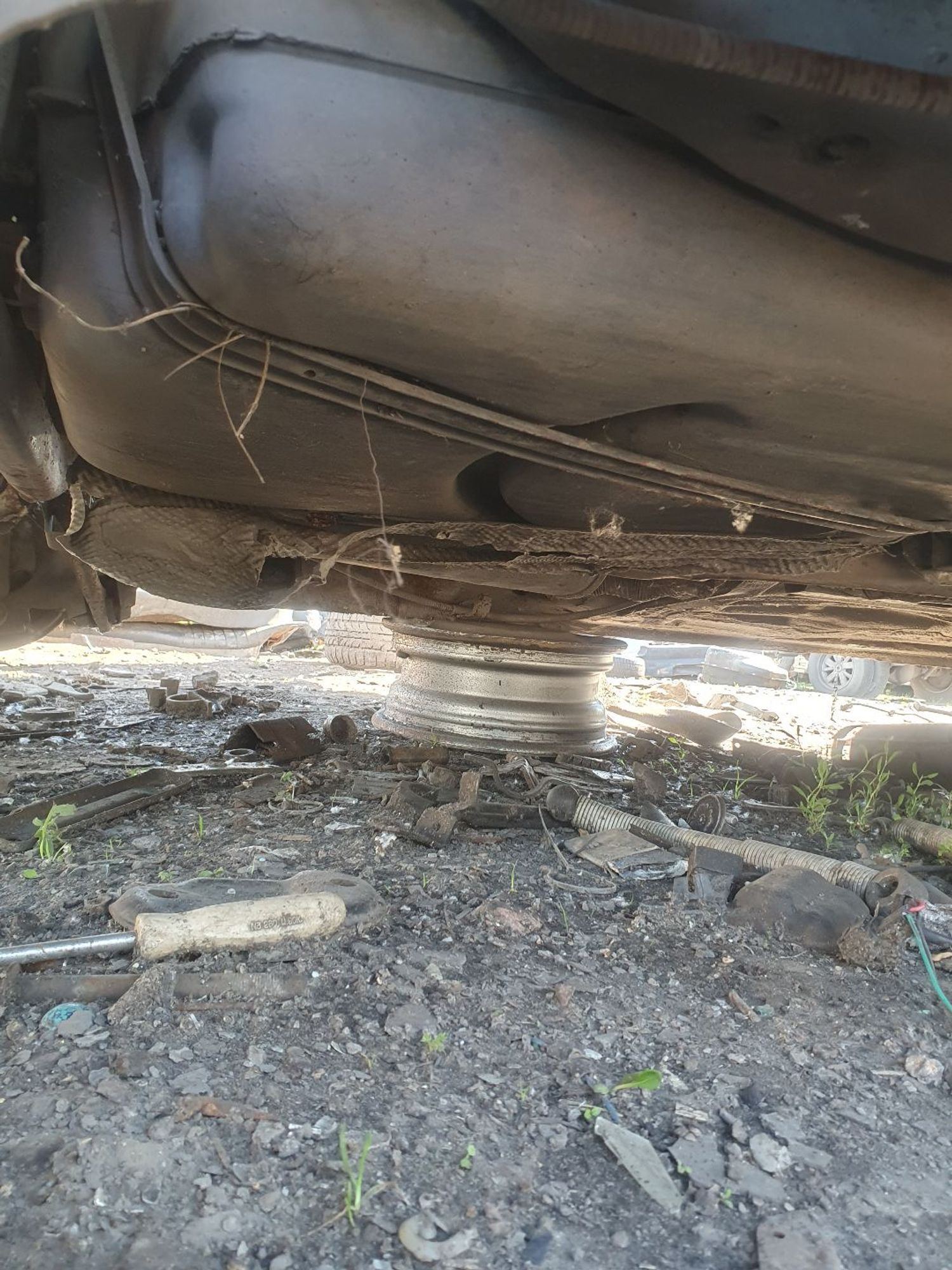 https://ycs.partsauto.market/partsauto-images/thmbs/userImages/7ed63c96fe685f431889ec34ef8f13b8/part/ad508a27-825b-43fd-97ad-eaaf855c710f_1781864249524.jpg