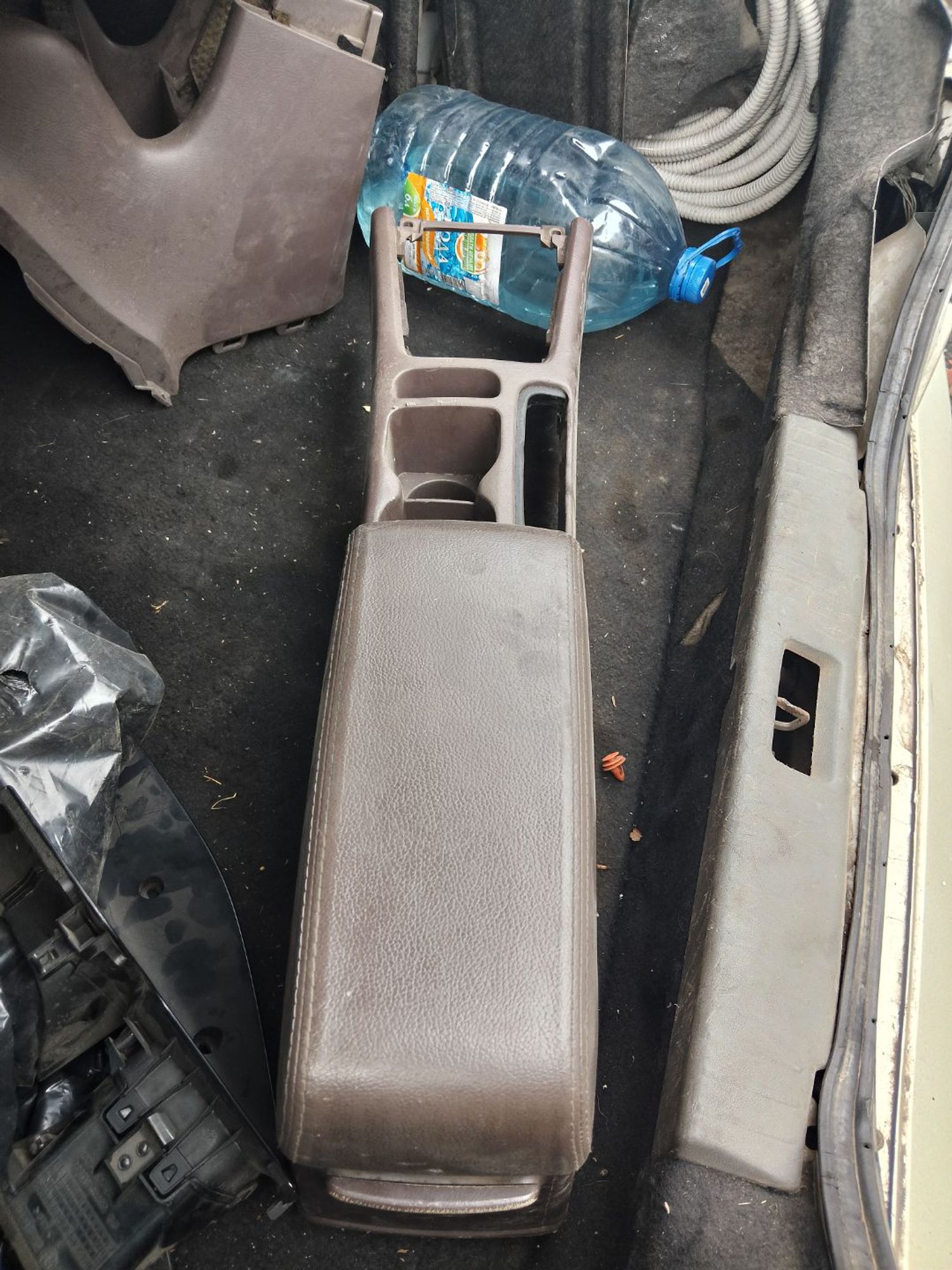 https://ycs.partsauto.market/partsauto-images/thmbs/userImages/7ed63c96fe685f431889ec34ef8f13b8/part/ae841241-c5a4-40a3-8e1b-ef719164d15c_1784369431593.jpg
