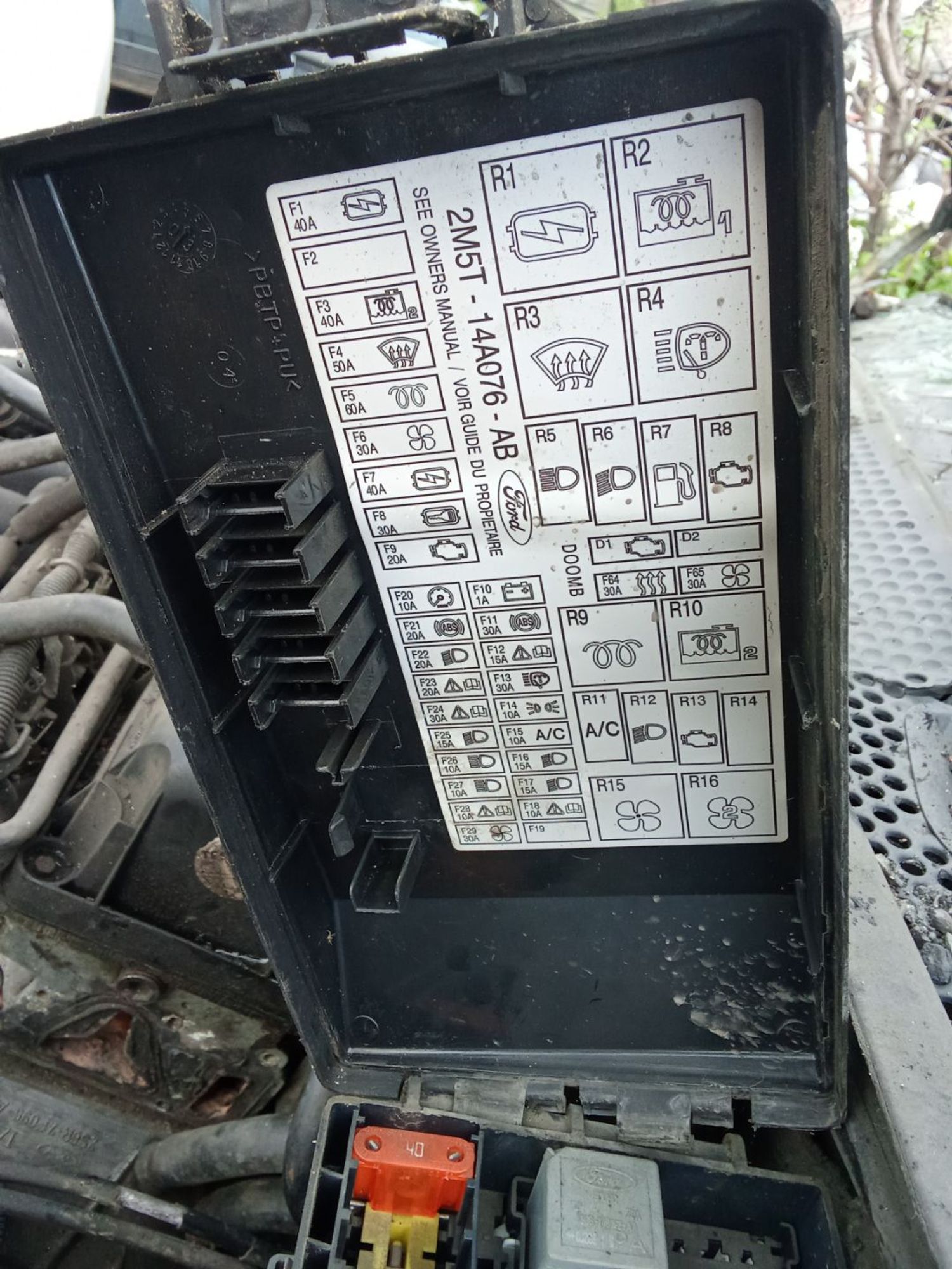 https://ycs.partsauto.market/partsauto-images/thmbs/userImages/7ed63c96fe685f431889ec34ef8f13b8/part/b0425824-8207-4442-a045-04bb76e623a6_1781497143295.jpg