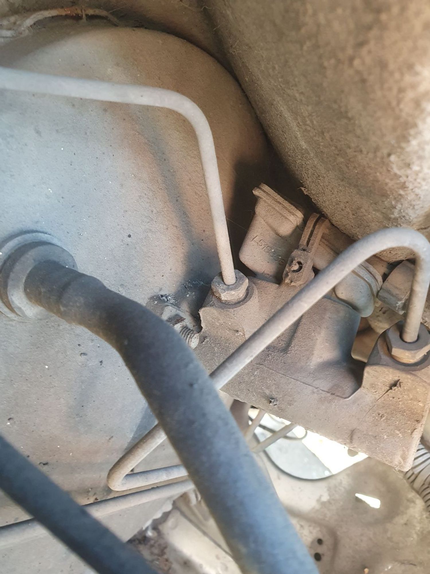 https://ycs.partsauto.market/partsauto-images/thmbs/userImages/7ed63c96fe685f431889ec34ef8f13b8/part/b2b1eb47-0070-4967-a0f6-c42360849a86_1781859930966.jpg