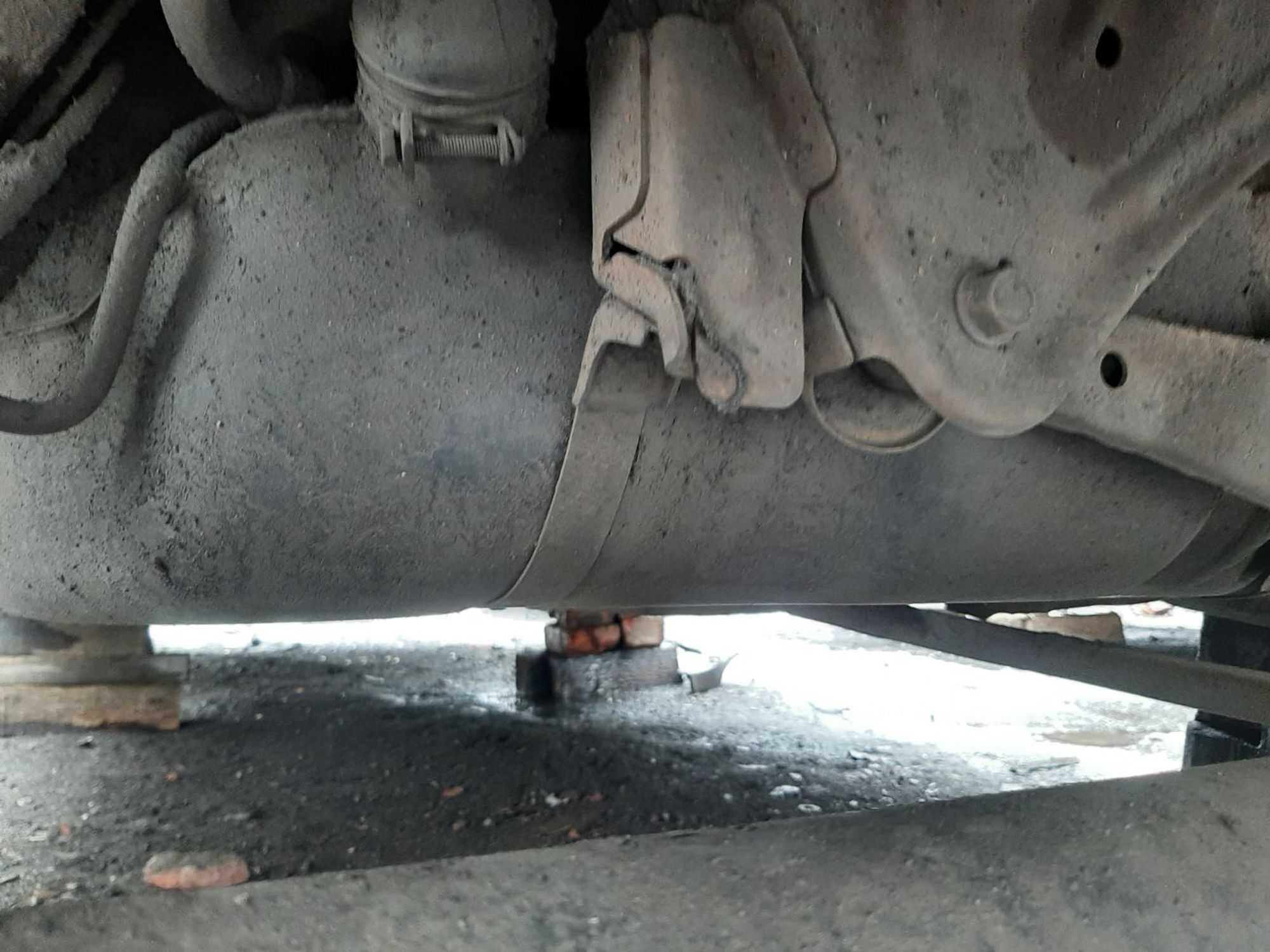 https://ycs.partsauto.market/partsauto-images/thmbs/userImages/7ed63c96fe685f431889ec34ef8f13b8/part/b2c34b3a-912c-415e-aaee-7589611f1c13_1776056266635.jpg