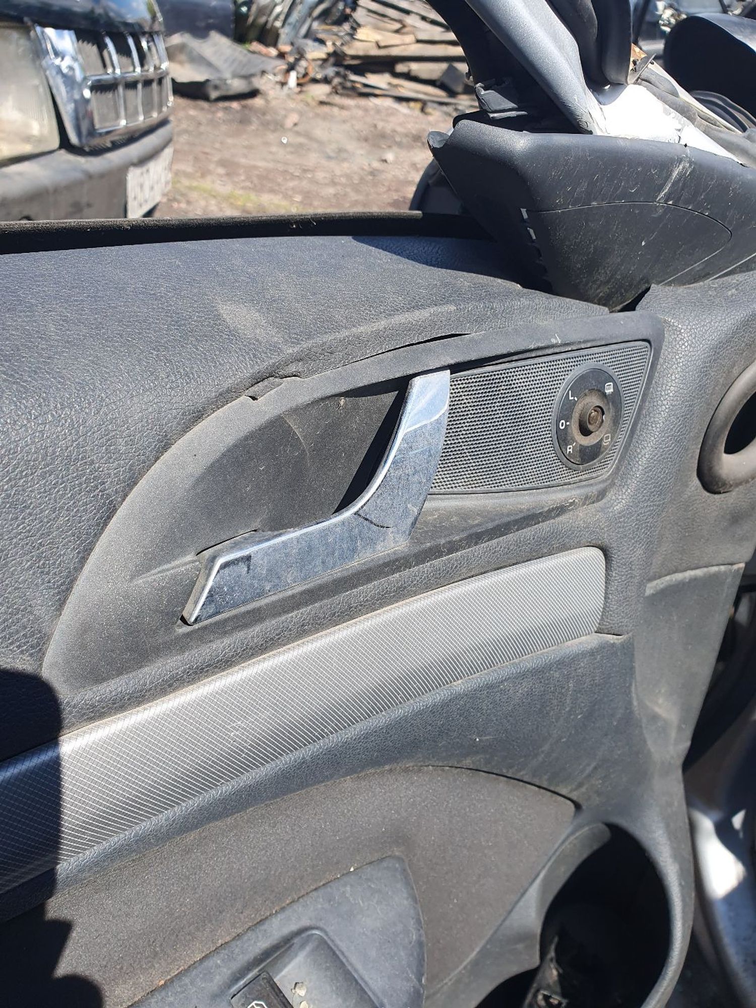 https://ycs.partsauto.market/partsauto-images/thmbs/userImages/7ed63c96fe685f431889ec34ef8f13b8/part/b3fe38f3-d1a0-4eb2-bd8e-98686871a63b_1779167966448.jpg