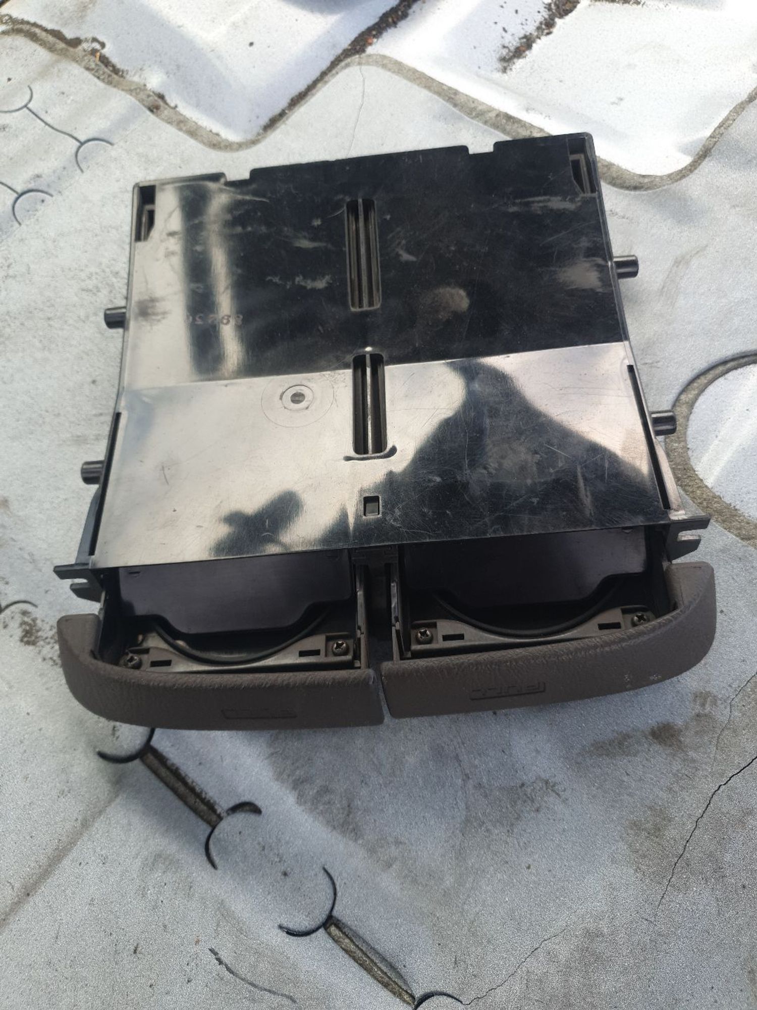 https://ycs.partsauto.market/partsauto-images/thmbs/userImages/7ed63c96fe685f431889ec34ef8f13b8/part/b7be2c16-abc0-4853-ba91-3a0bffcafaf1_1778313962852.jpg