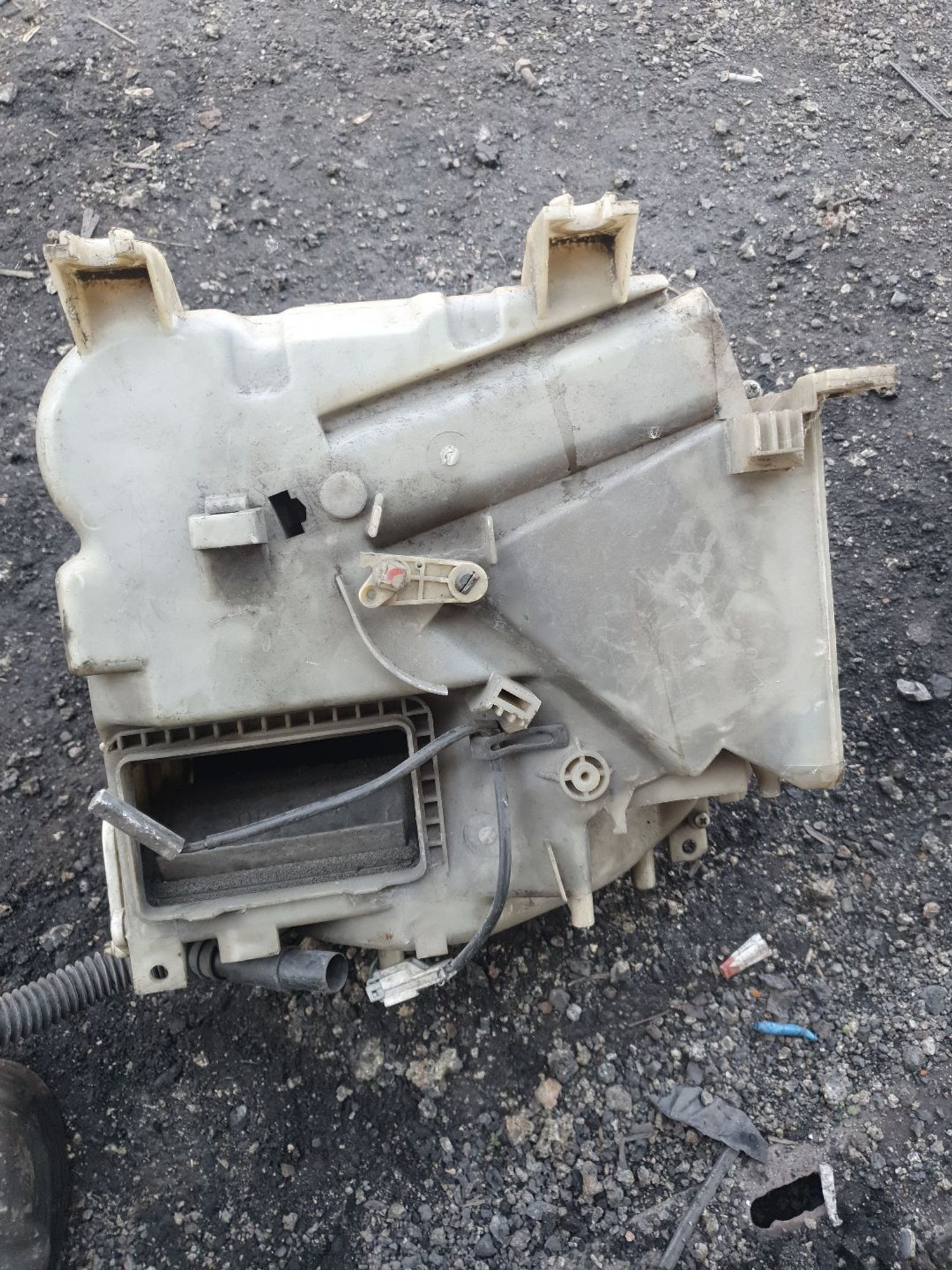 https://ycs.partsauto.market/partsauto-images/thmbs/userImages/7ed63c96fe685f431889ec34ef8f13b8/part/b948f391-261a-4eec-a60a-ccc20cccb34a_1785728980533.jpg