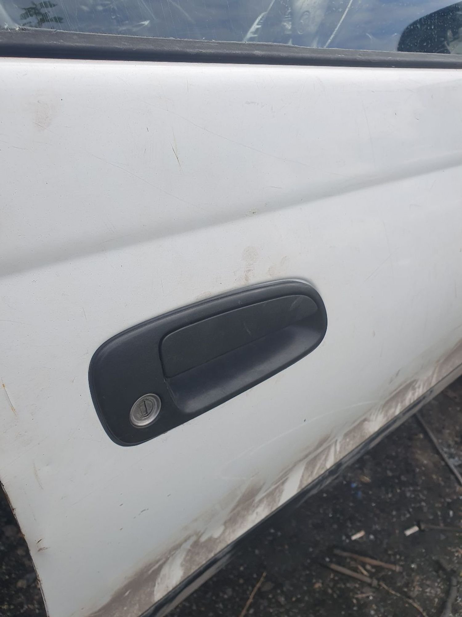 https://ycs.partsauto.market/partsauto-images/thmbs/userImages/7ed63c96fe685f431889ec34ef8f13b8/part/bcaf86bc-449e-4bf0-86b5-f4de71efb6bc_1778815068493.jpg