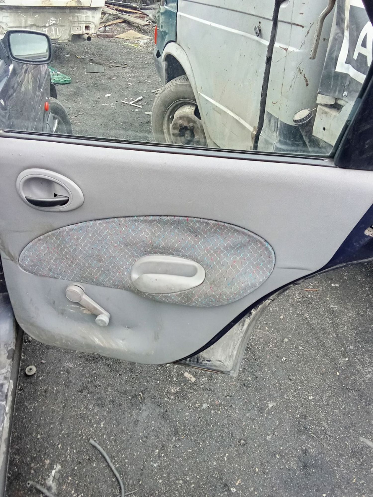 https://ycs.partsauto.market/partsauto-images/thmbs/userImages/7ed63c96fe685f431889ec34ef8f13b8/part/bcca5470-3d3f-4b65-bda8-fae5e111105d_1779010957033.jpg
