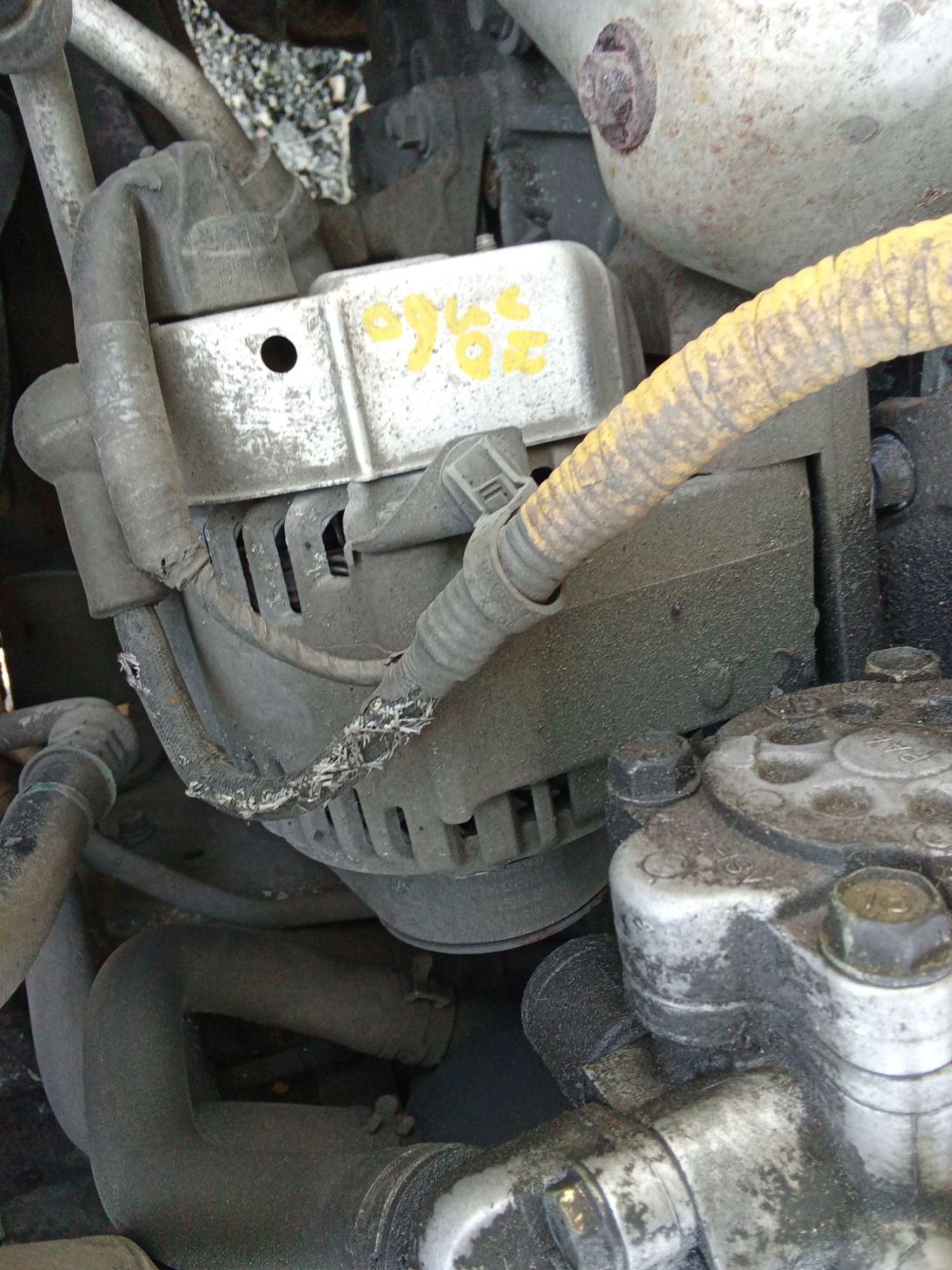 https://ycs.partsauto.market/partsauto-images/thmbs/userImages/7ed63c96fe685f431889ec34ef8f13b8/part/bd37ae47-4e4a-4fe7-ac2a-3854296c804f_1777955344849.jpg