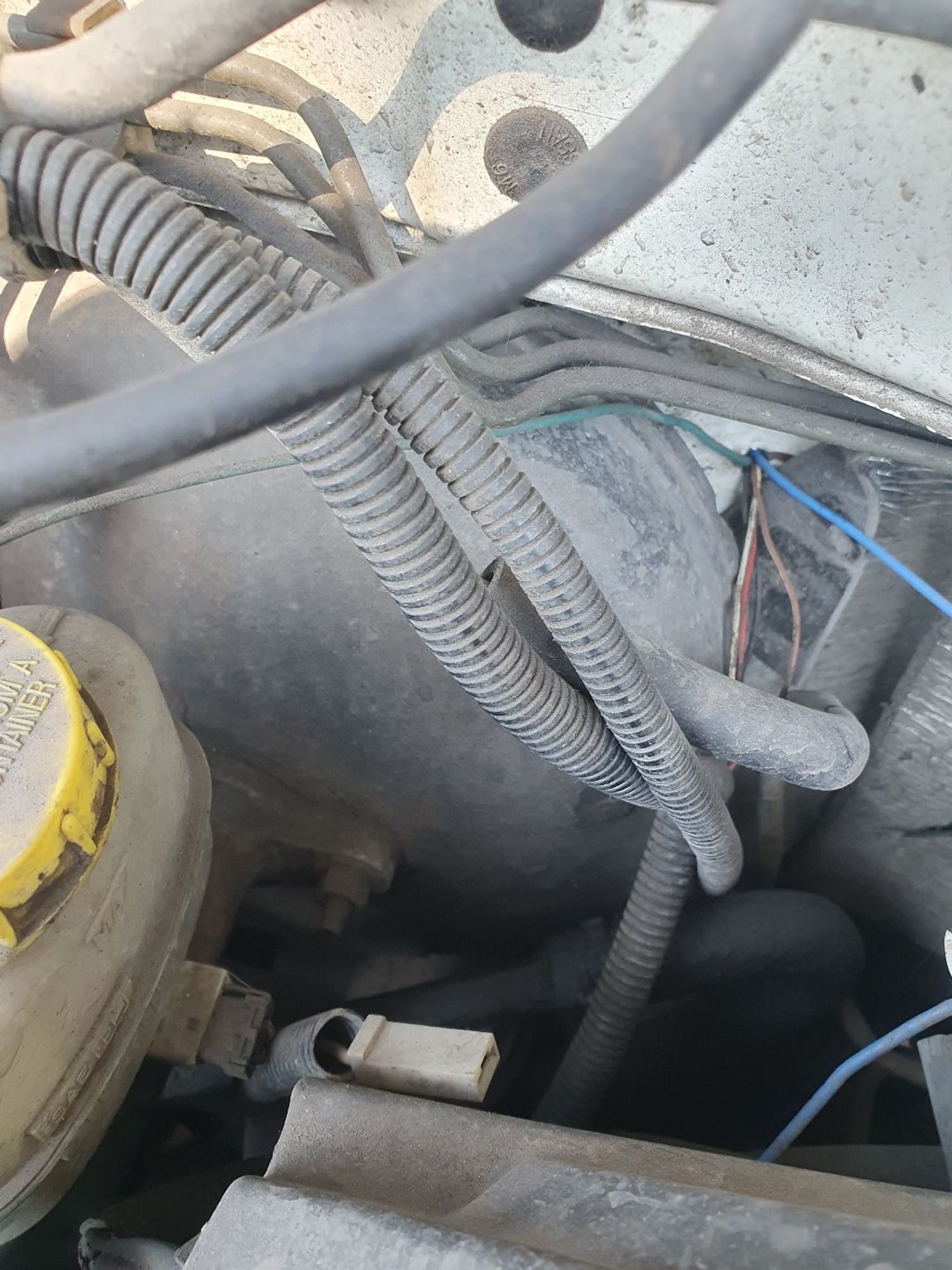https://ycs.partsauto.market/partsauto-images/thmbs/userImages/7ed63c96fe685f431889ec34ef8f13b8/part/bd82987e-9efa-4c0c-b2c7-6b98af16ce74_1789208288022.jpg