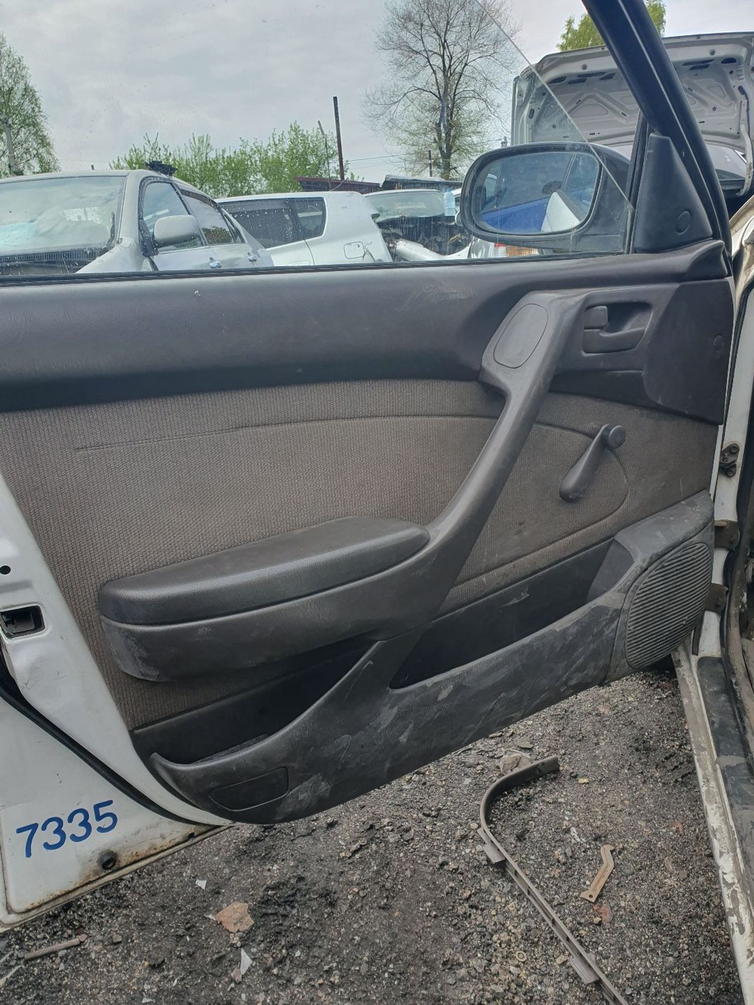 https://ycs.partsauto.market/partsauto-images/thmbs/userImages/7ed63c96fe685f431889ec34ef8f13b8/part/be65513c-198e-4197-8c11-13f6a82665e4_1778813536477.jpg