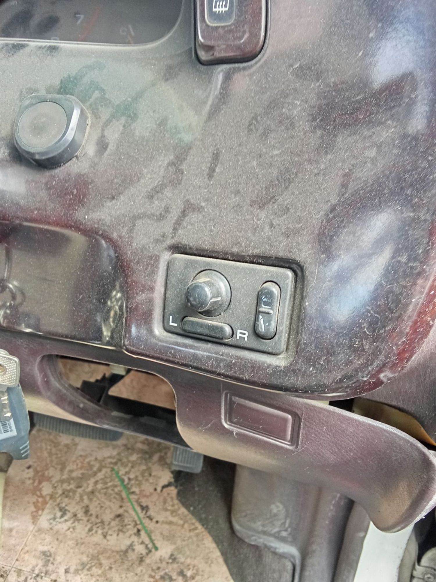 https://ycs.partsauto.market/partsauto-images/thmbs/userImages/7ed63c96fe685f431889ec34ef8f13b8/part/bf523fc8-fb6d-478e-9bee-16b8891f1d97_1778652015800.jpg