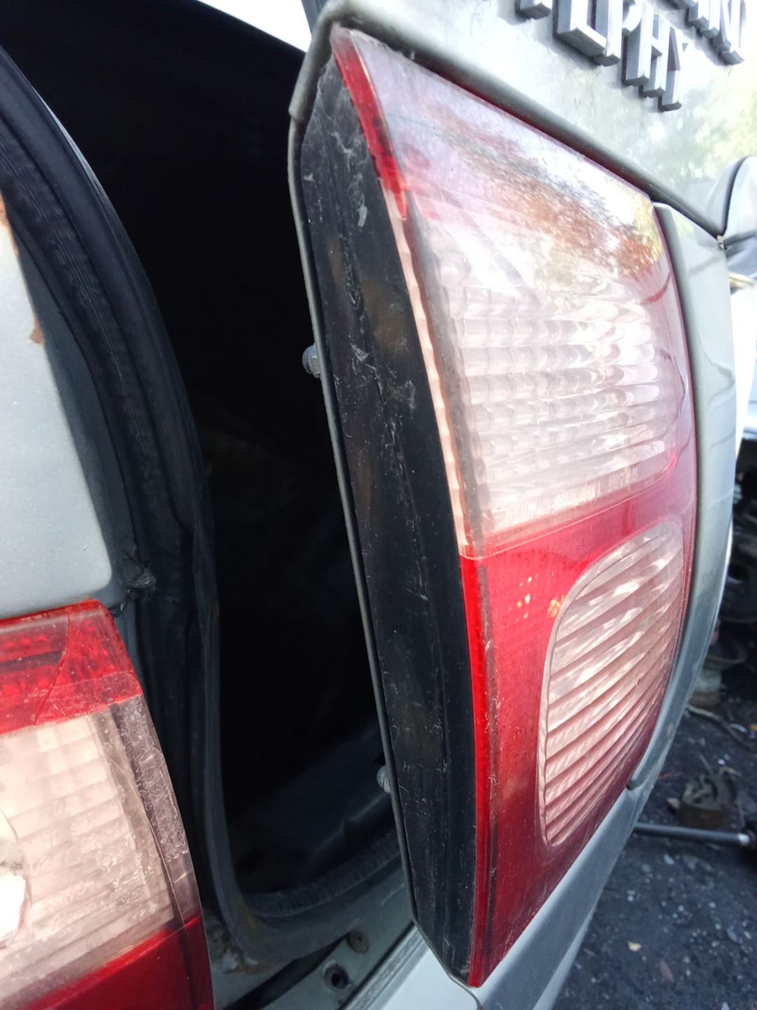 https://ycs.partsauto.market/partsauto-images/thmbs/userImages/7ed63c96fe685f431889ec34ef8f13b8/part/c20cfd3f-c8c8-42e5-920e-7cd214e280ea_1780371456513.jpg