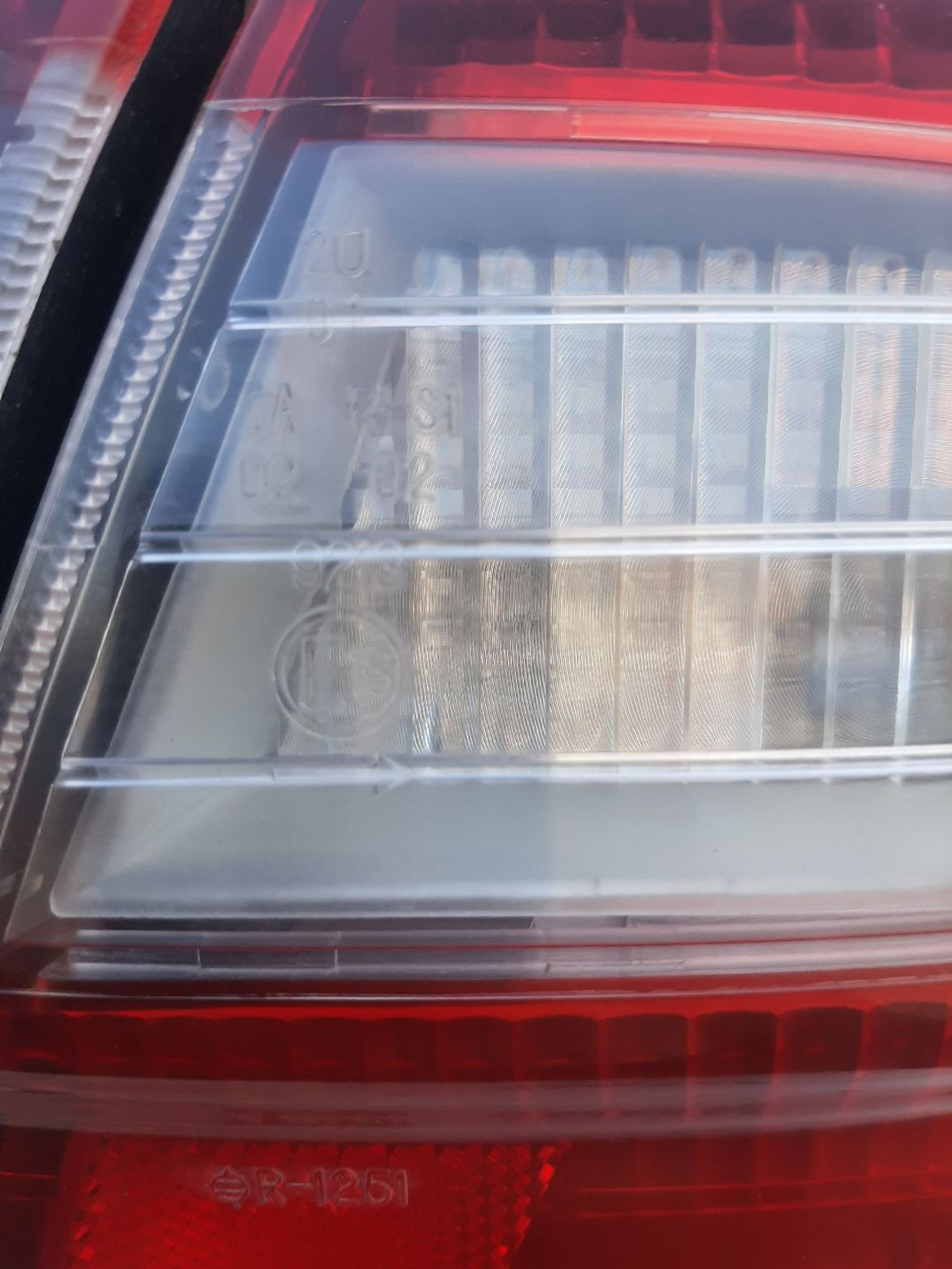 https://ycs.partsauto.market/partsauto-images/thmbs/userImages/7ed63c96fe685f431889ec34ef8f13b8/part/c882e427-bcf0-4a57-b13f-a441b0bfc57a_1775623738495.jpg