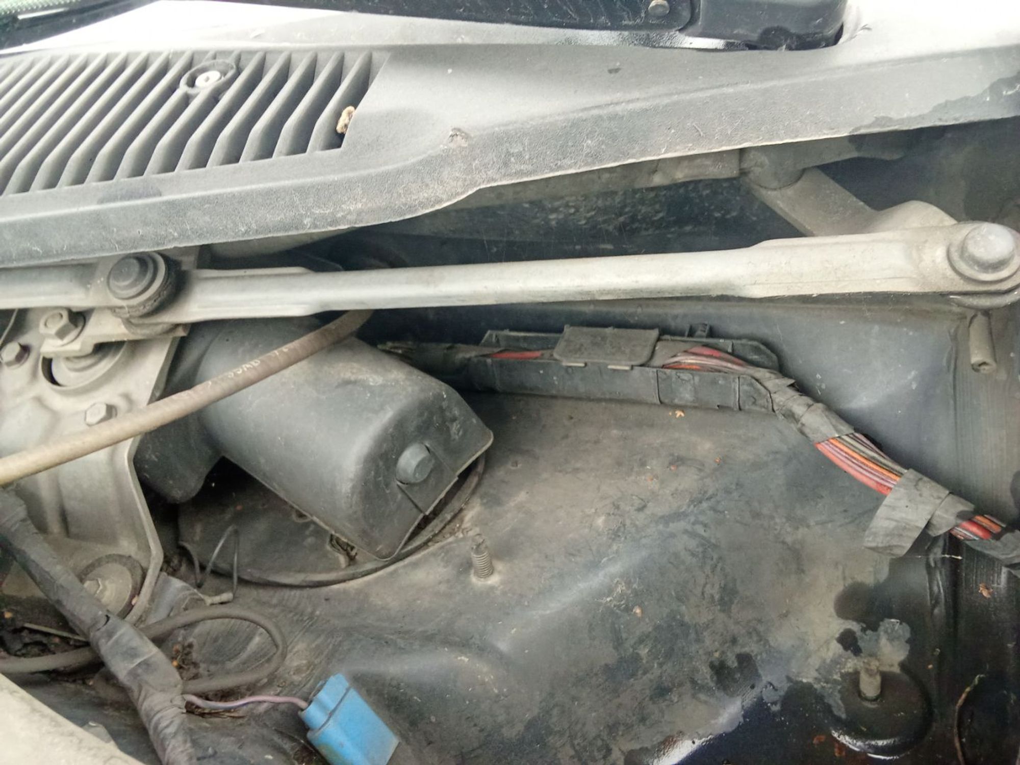 https://ycs.partsauto.market/partsauto-images/thmbs/userImages/7ed63c96fe685f431889ec34ef8f13b8/part/c946cd64-ccfc-435e-aa0d-3e06bde4da69_1779003065714.jpg