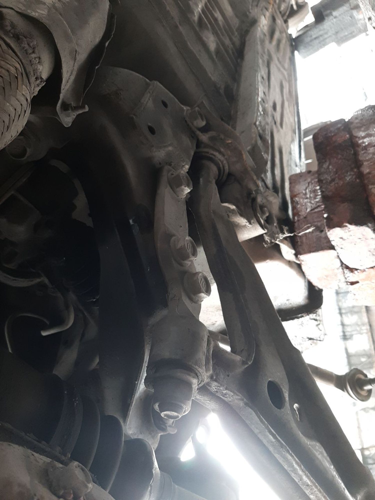 https://ycs.partsauto.market/partsauto-images/thmbs/userImages/7ed63c96fe685f431889ec34ef8f13b8/part/c96903c9-9ee8-4b44-b6b5-83d188cd0d8a_1776055438654.jpg